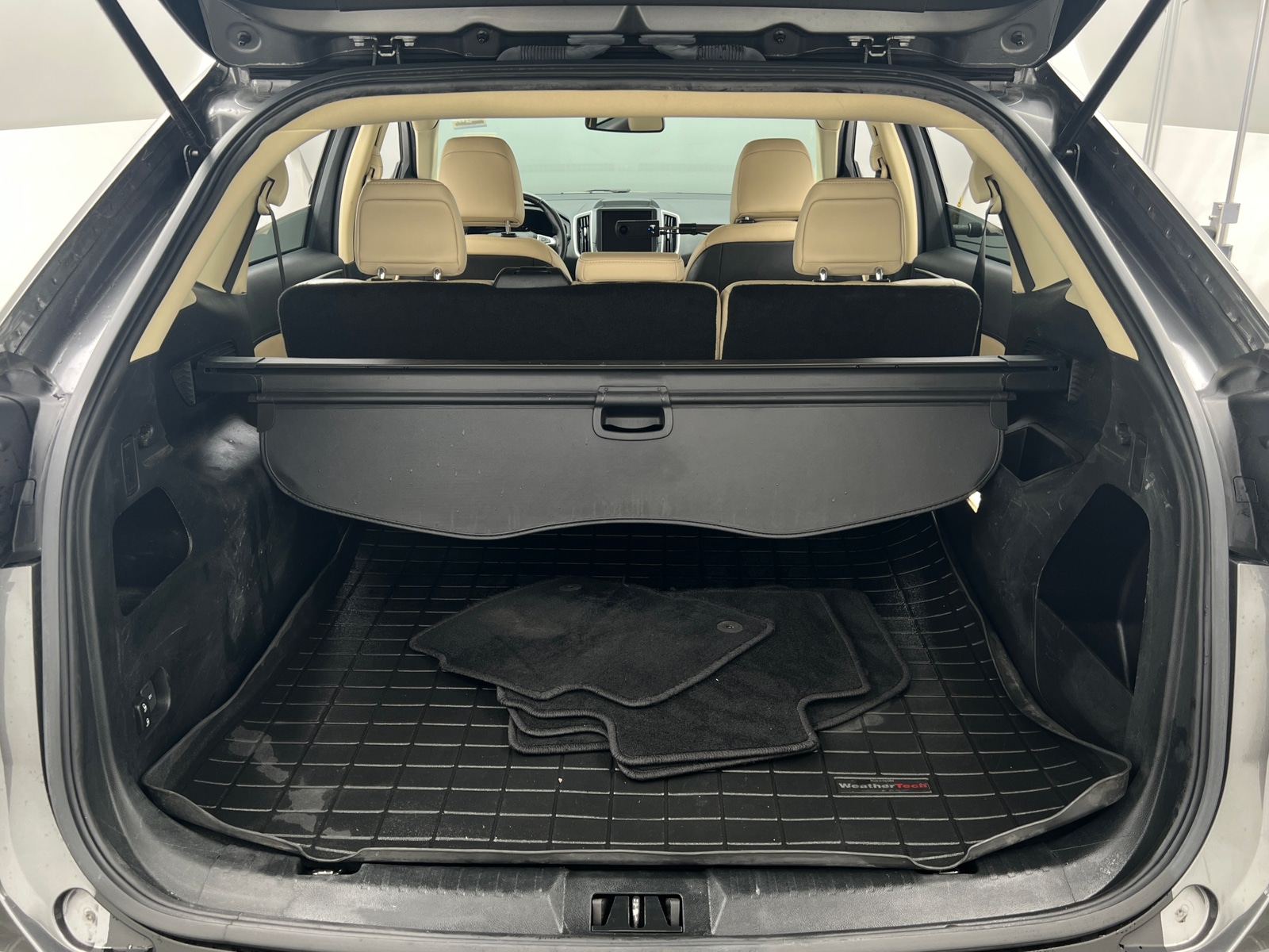 Thumbnail: 2023 Ford Edge - 6