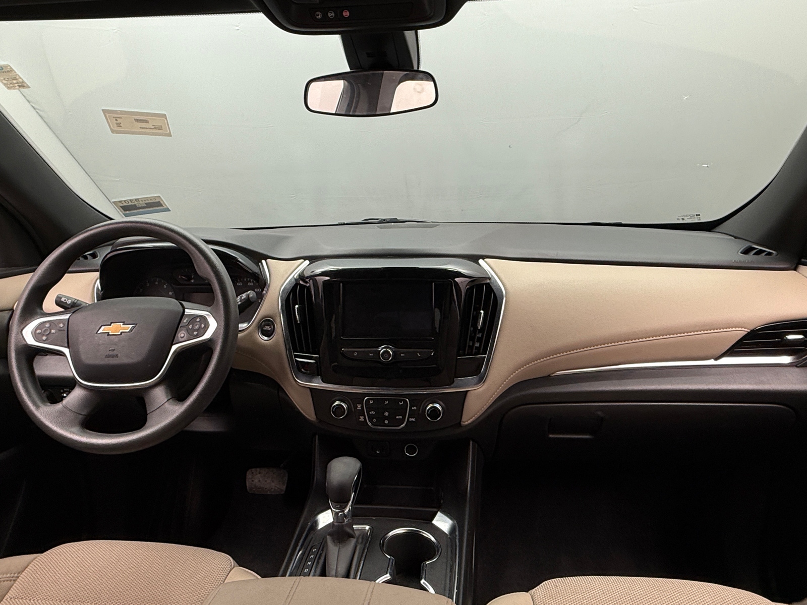 Thumbnail: 2023 Chevrolet Traverse - 3