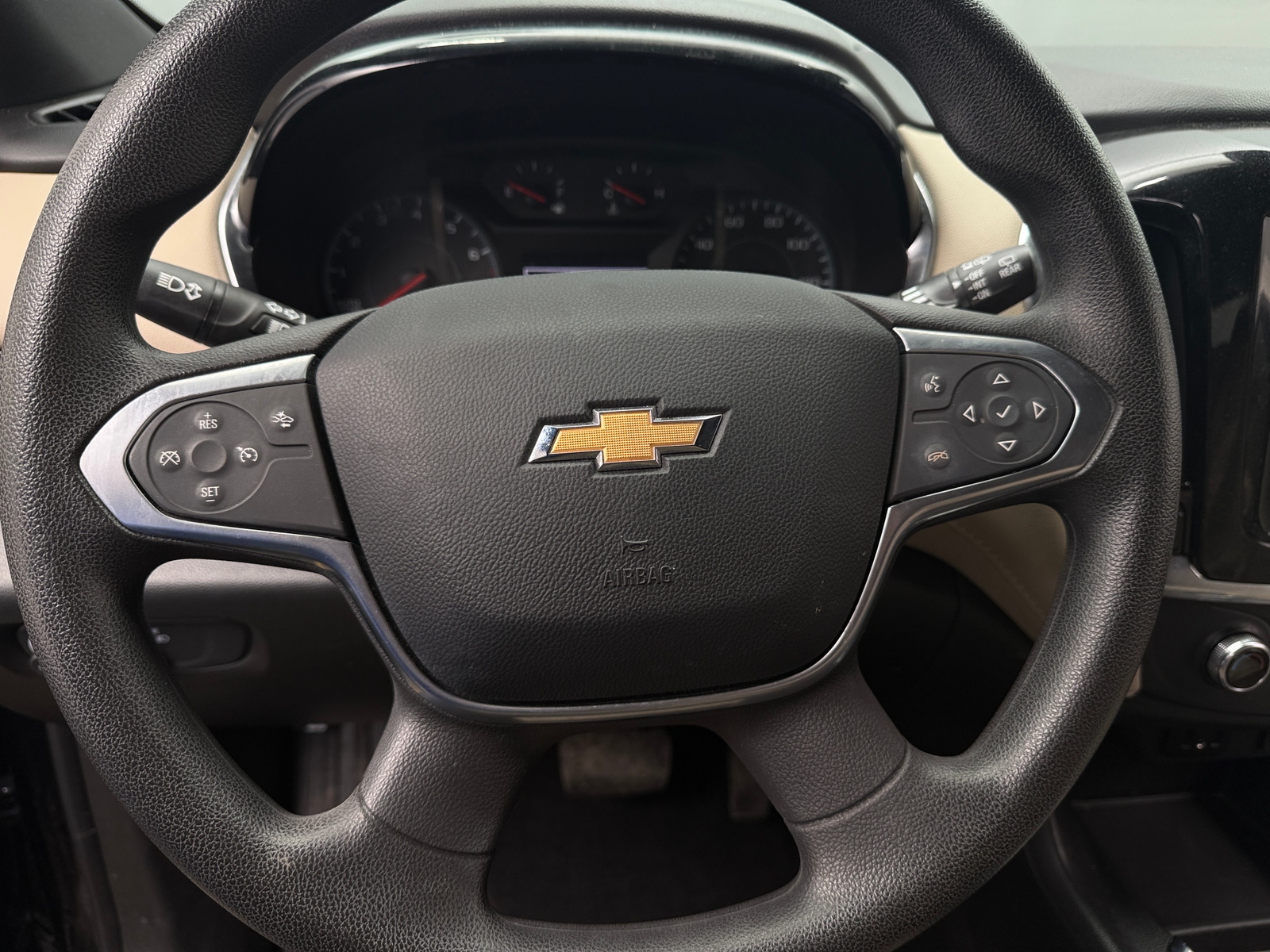 Thumbnail: 2023 Chevrolet Traverse - 5