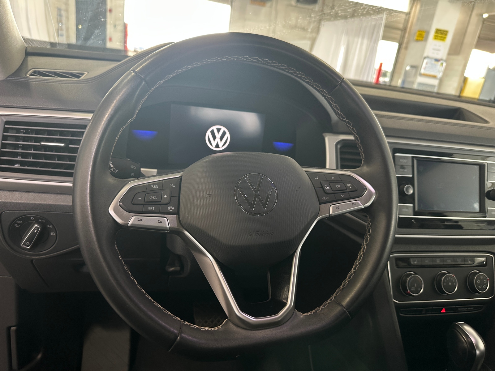 Thumbnail: 2023 Volkswagen Atlas - 5