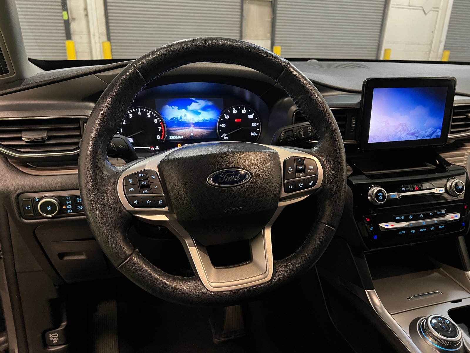 Thumbnail: 2023 Ford Explorer - 4