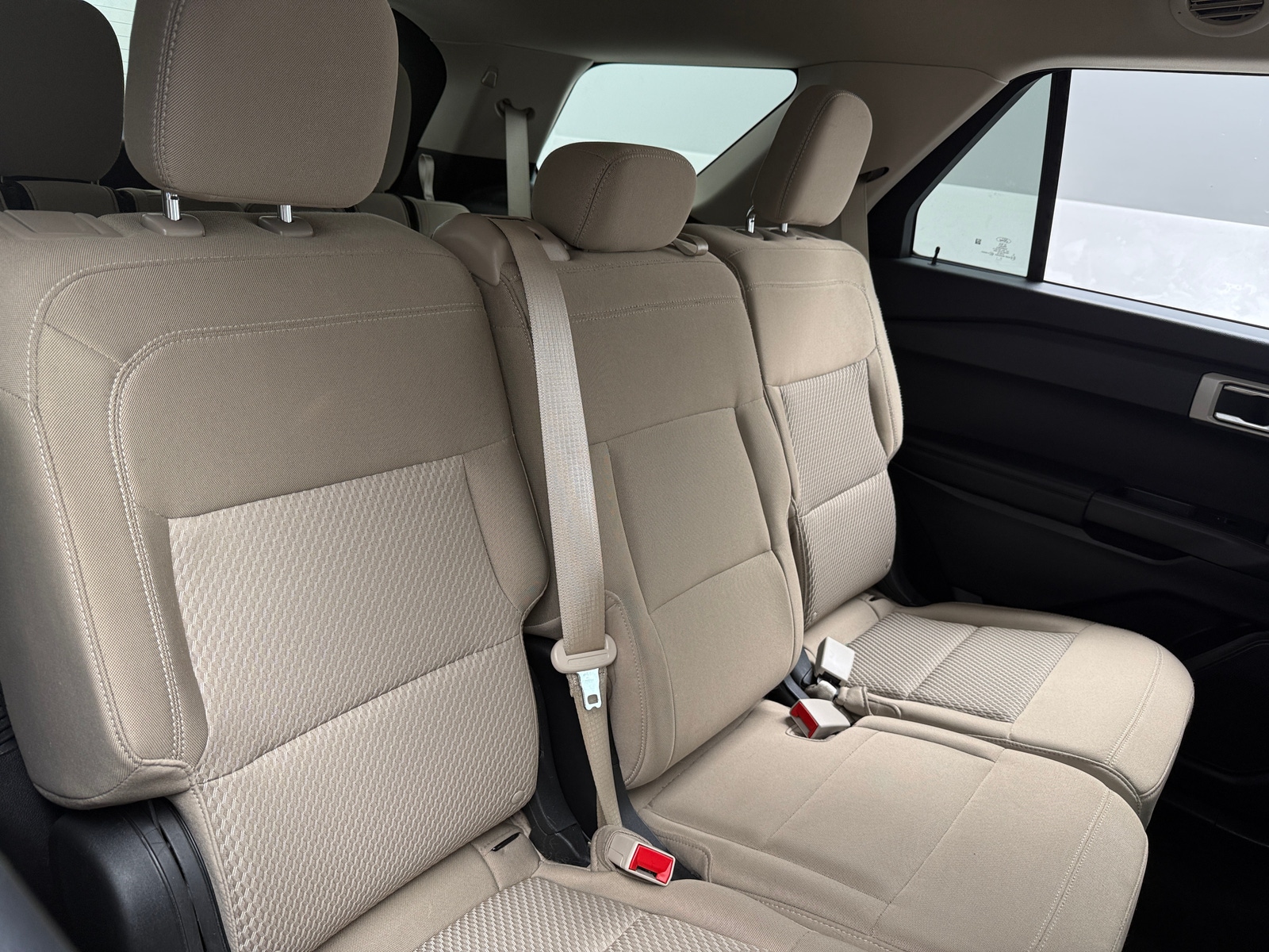 Thumbnail: 2022 Ford Explorer - 6