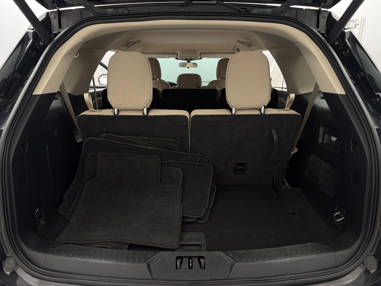 Thumbnail: 2022 Ford Explorer - 7