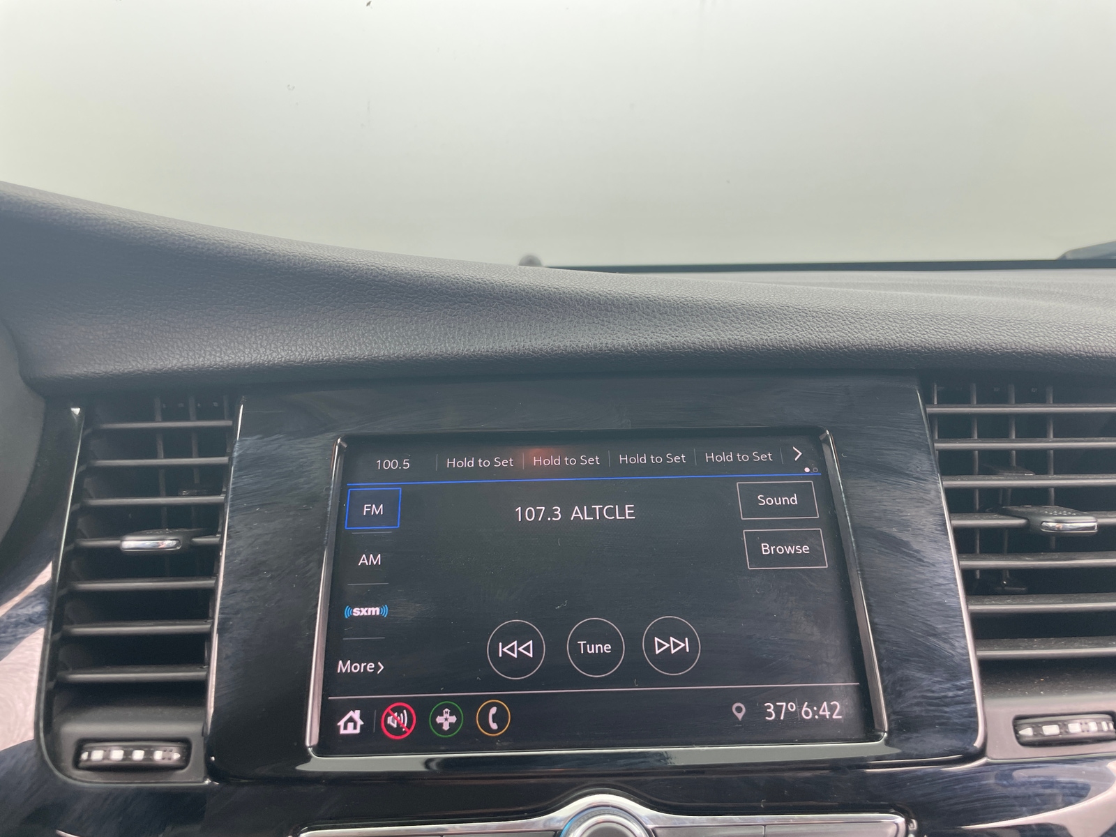 Thumbnail: 2022 Buick Encore - 4