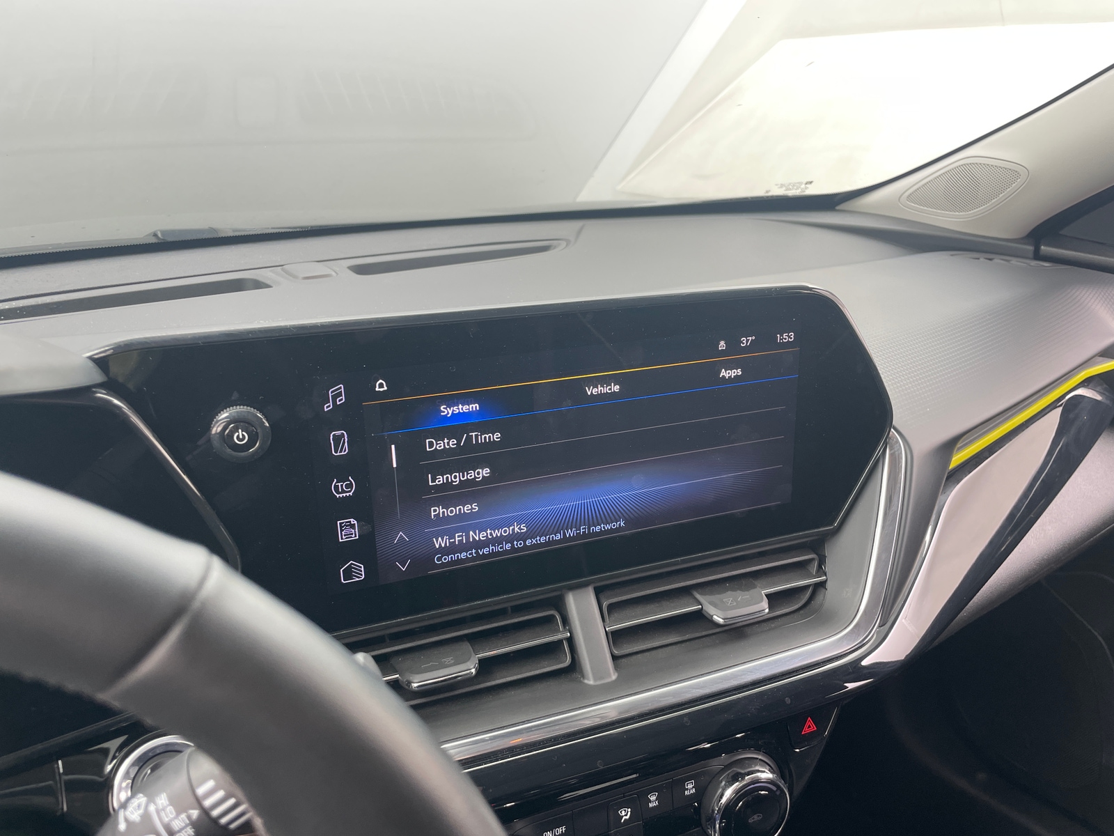 Thumbnail: 2024 Chevrolet Trax - 3