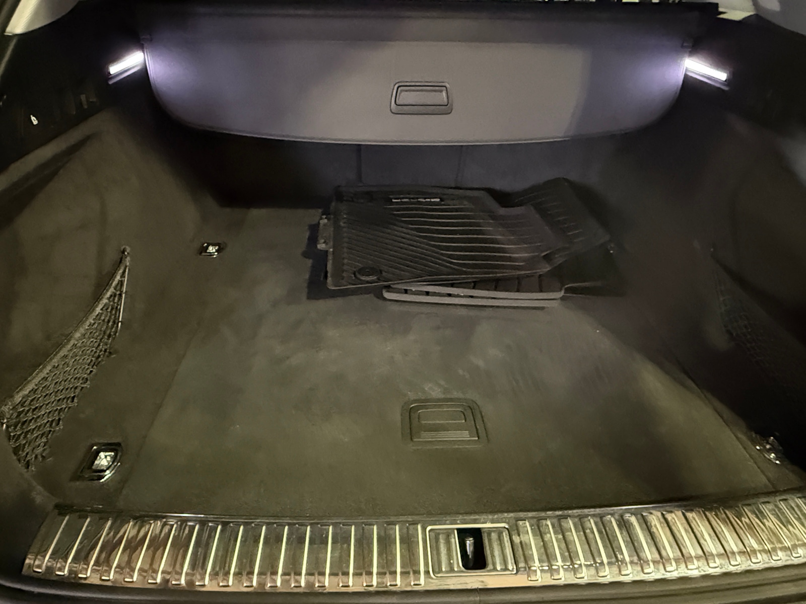 Thumbnail: 2021 Audi e-tron - 6