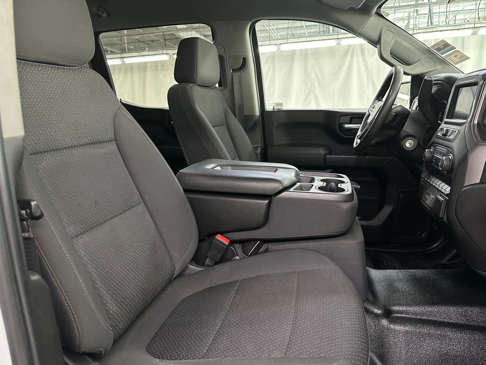 Thumbnail: 2022 Chevrolet Silverado 1500 - 2