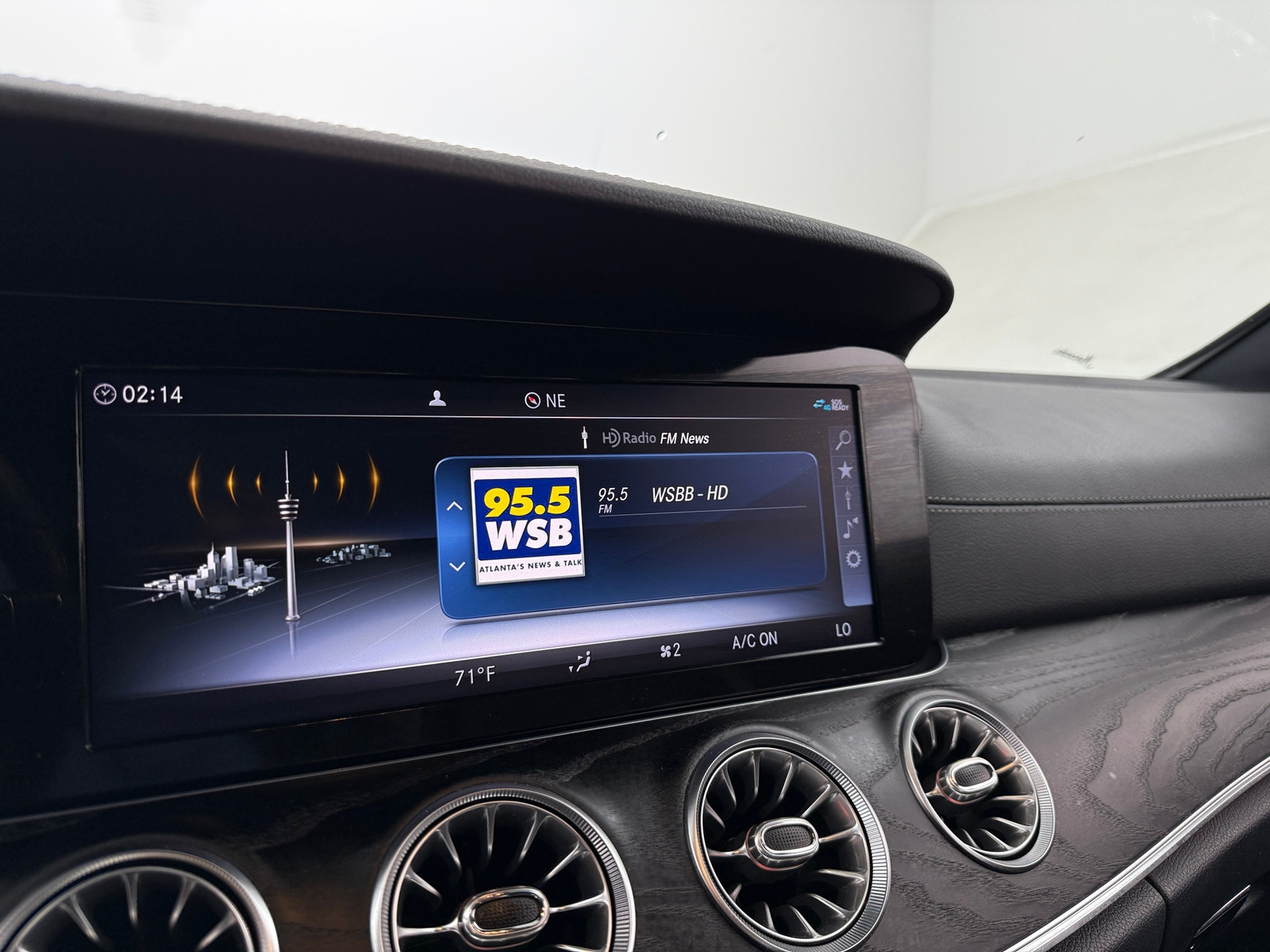 Thumbnail: 2019 Mercedes-Benz E-Class - 3