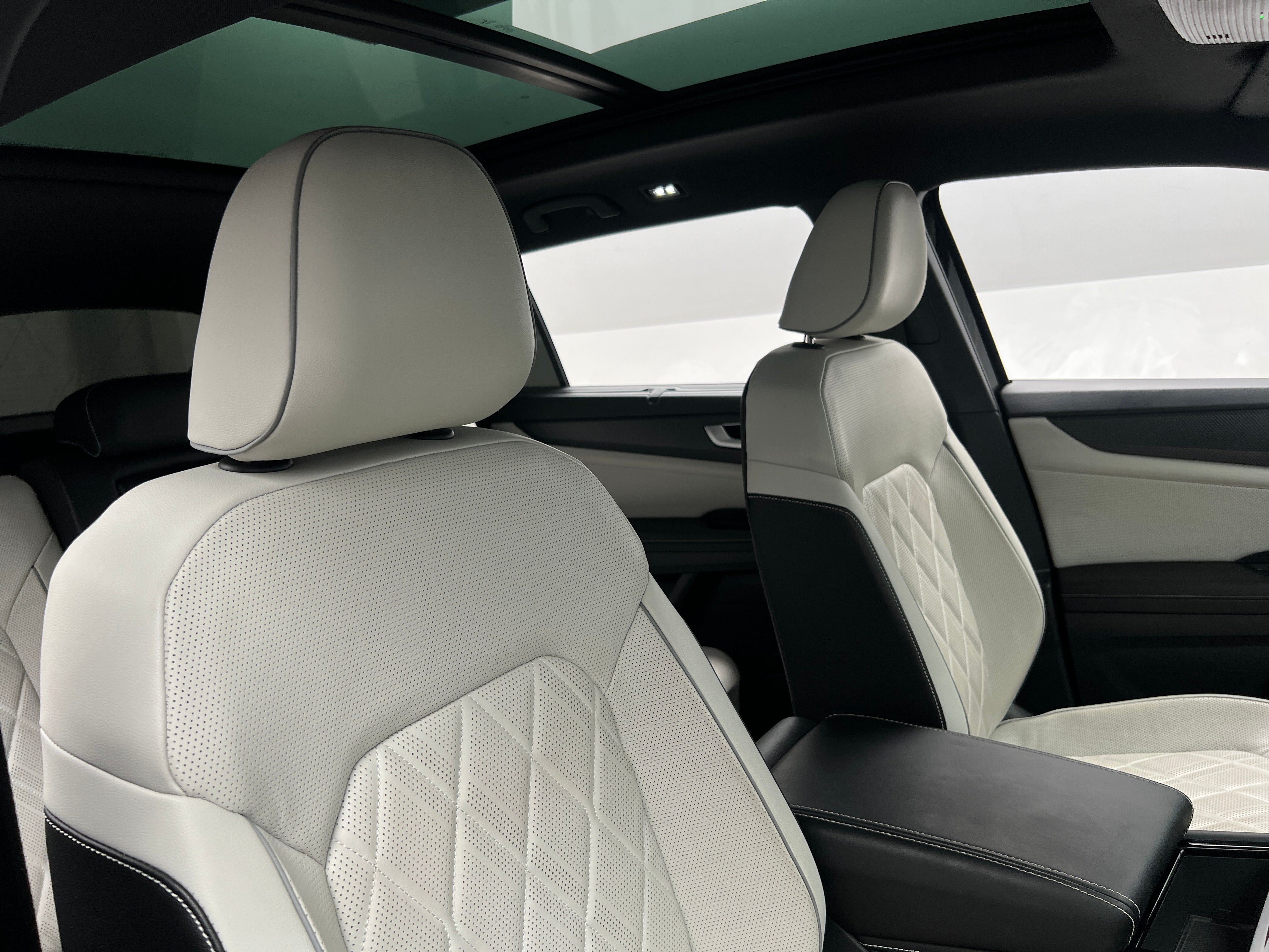 2024 Volkswagen Atlas Cross Sport