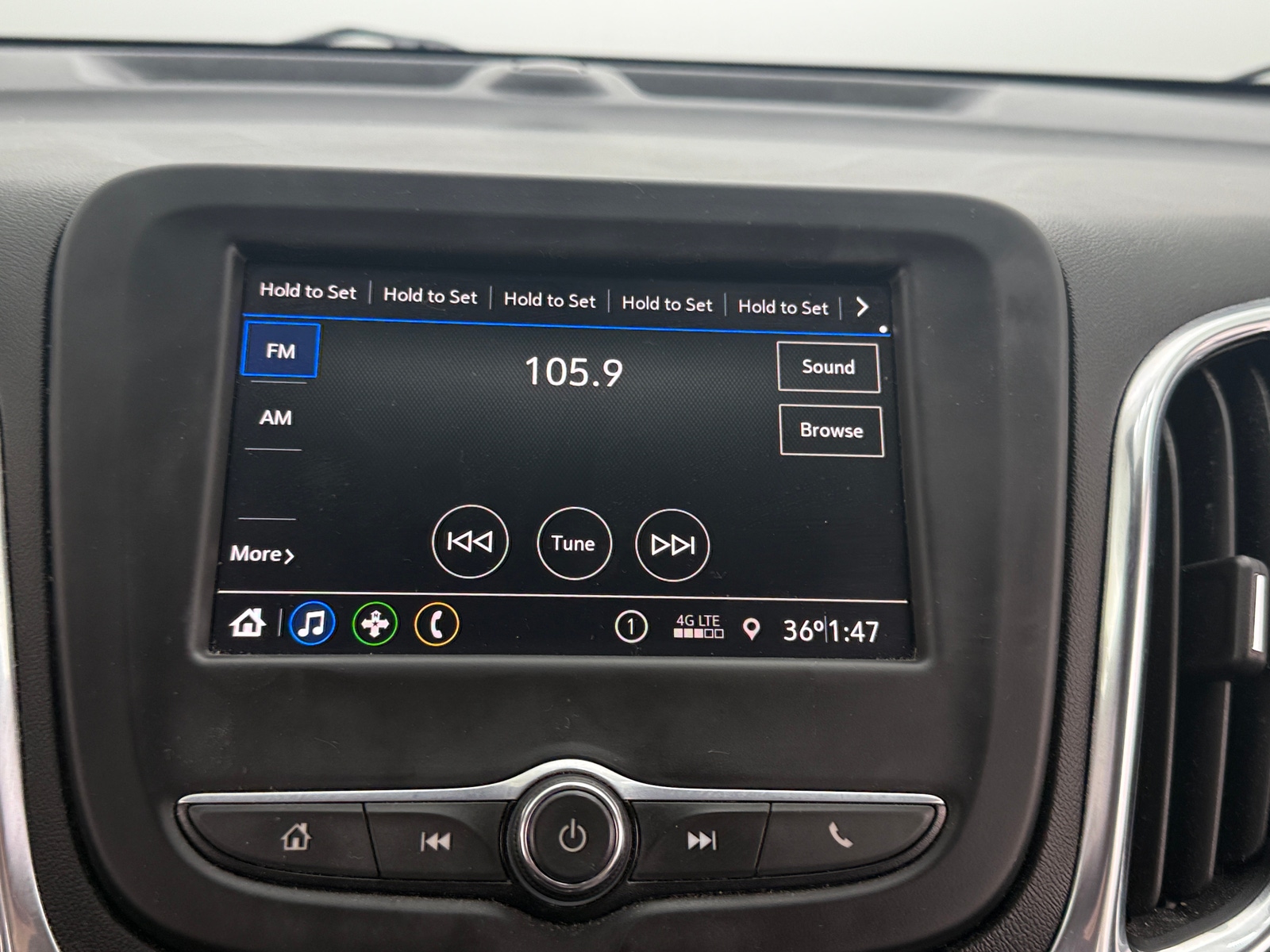 Thumbnail: 2021 Chevrolet Equinox - 4