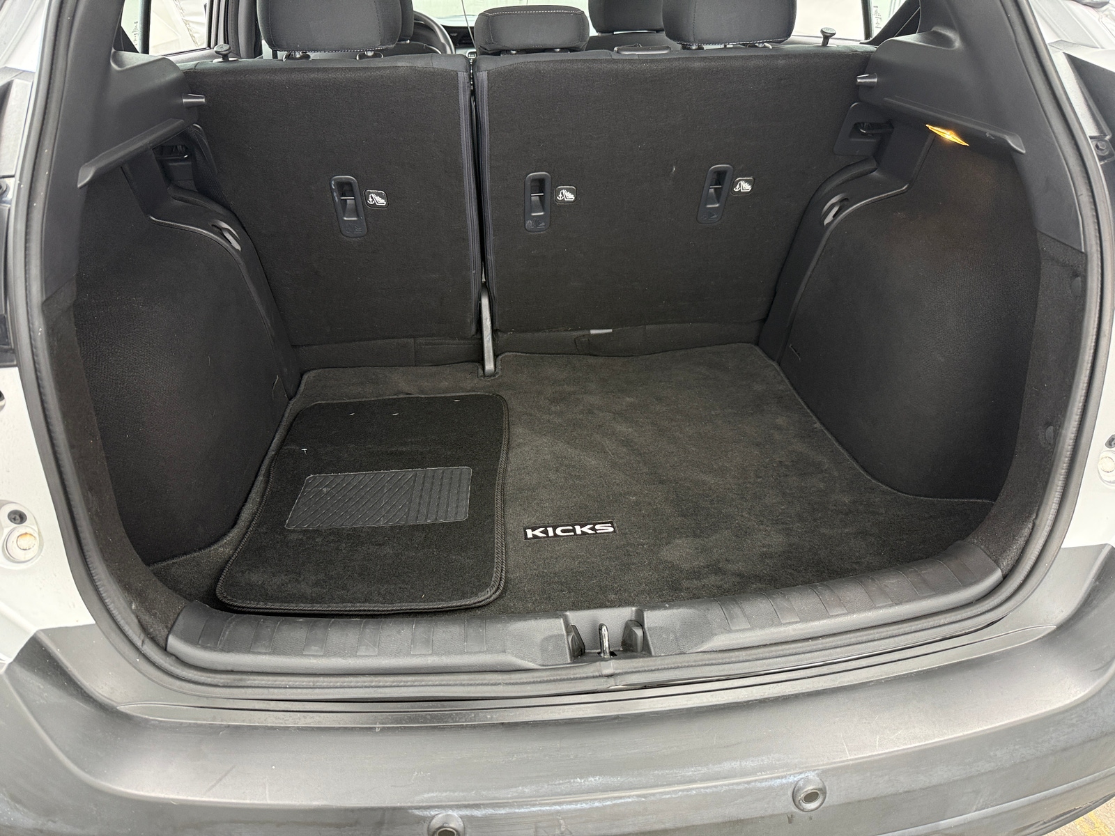 Thumbnail: 2020 Nissan Kicks - 7