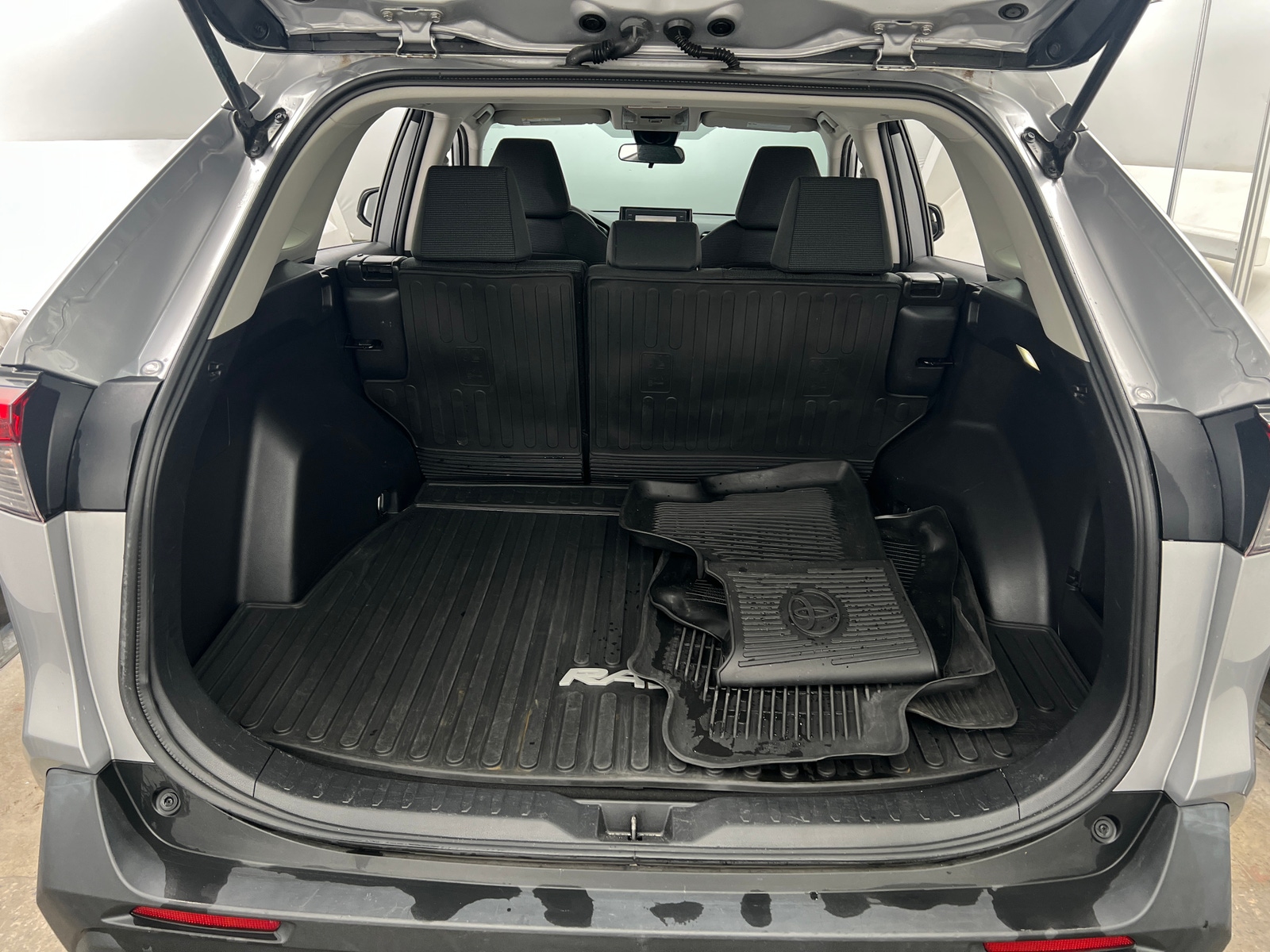 Thumbnail: 2022 Toyota RAV4 - 7