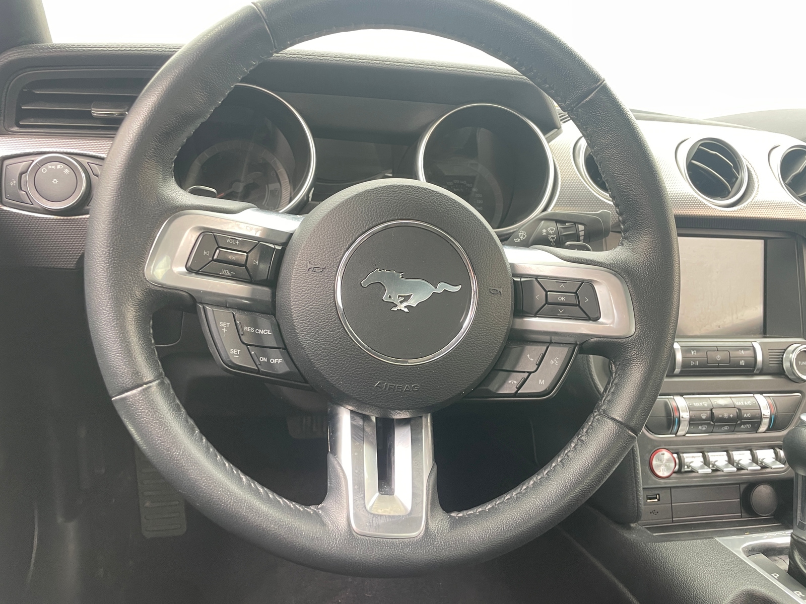 Thumbnail: 2019 Ford Mustang - 4