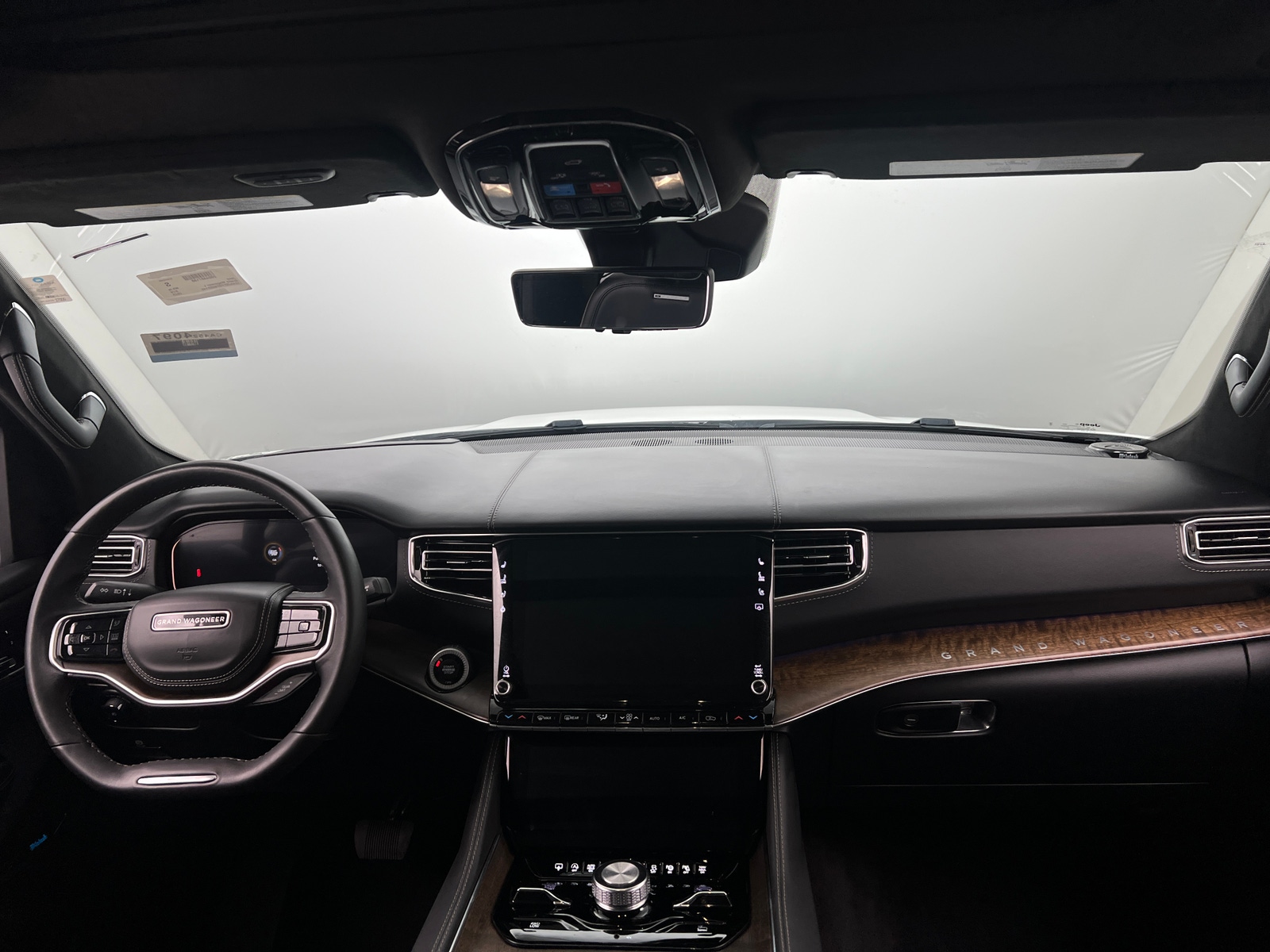 Thumbnail: 2023 Jeep Grand Wagoneer L - 2