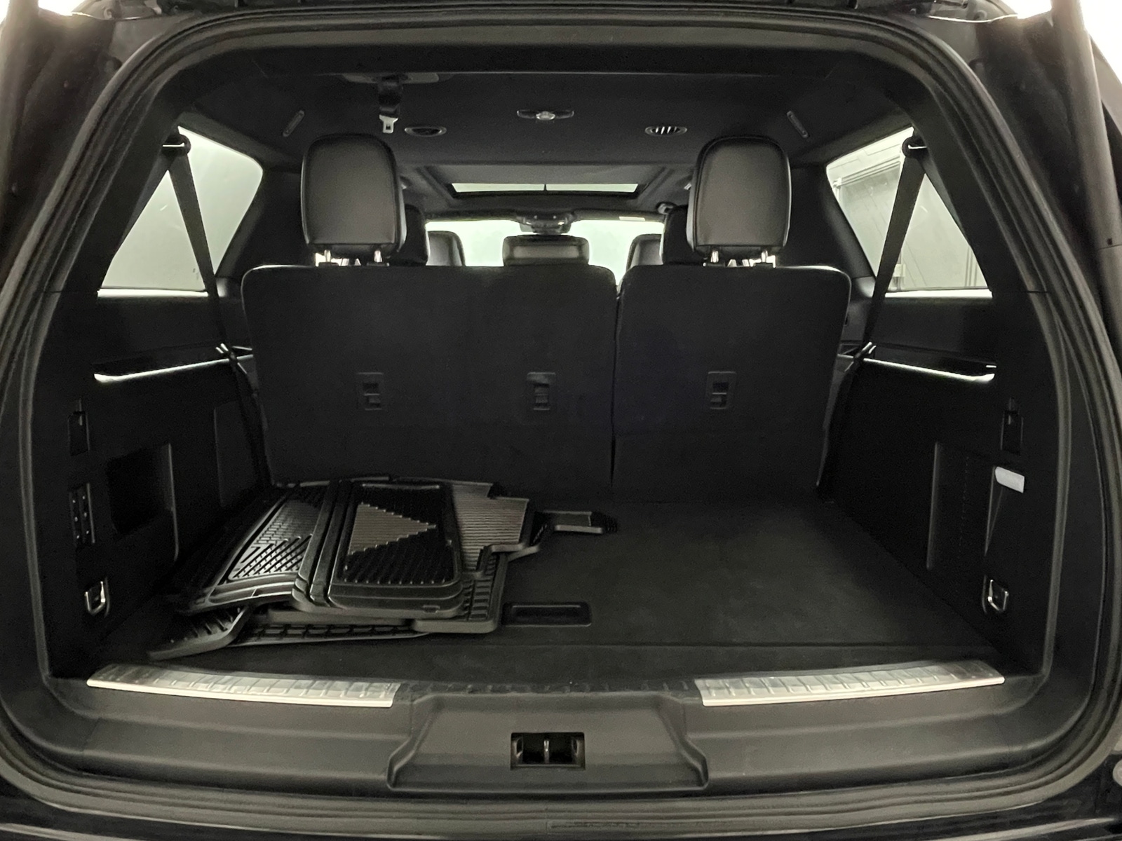 Thumbnail: 2021 Lincoln Navigator L - 6