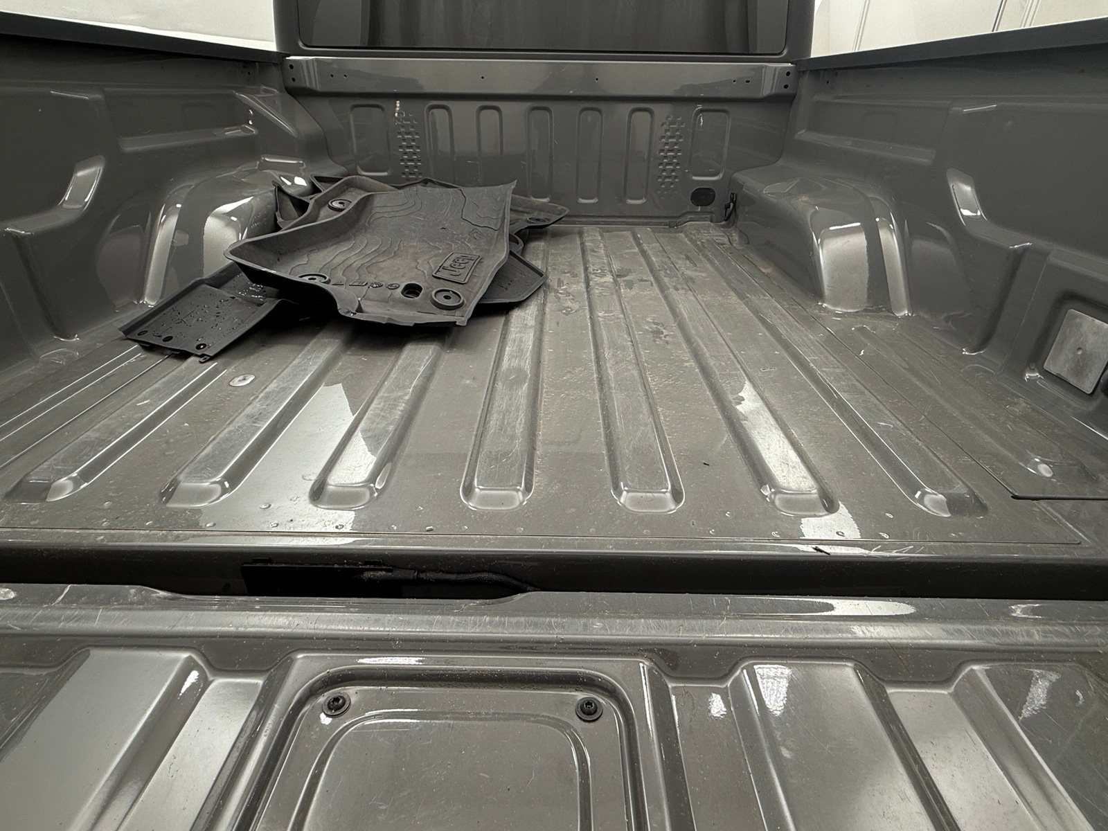 Thumbnail: 2022 Jeep Gladiator - 7