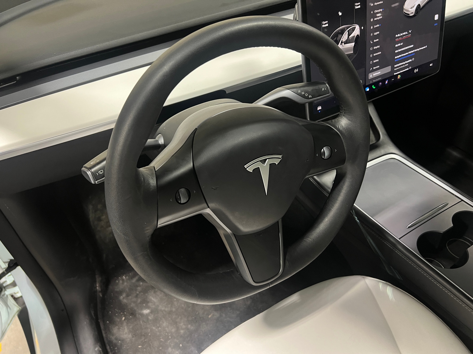 Thumbnail: 2022 Tesla Model Y - 4