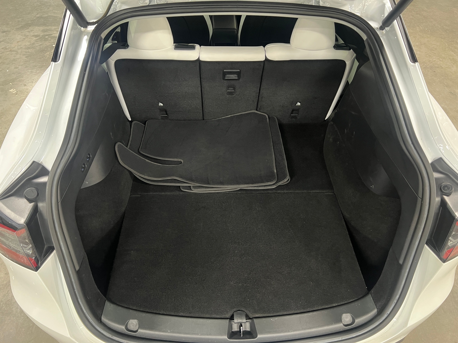 Thumbnail: 2022 Tesla Model Y - 6