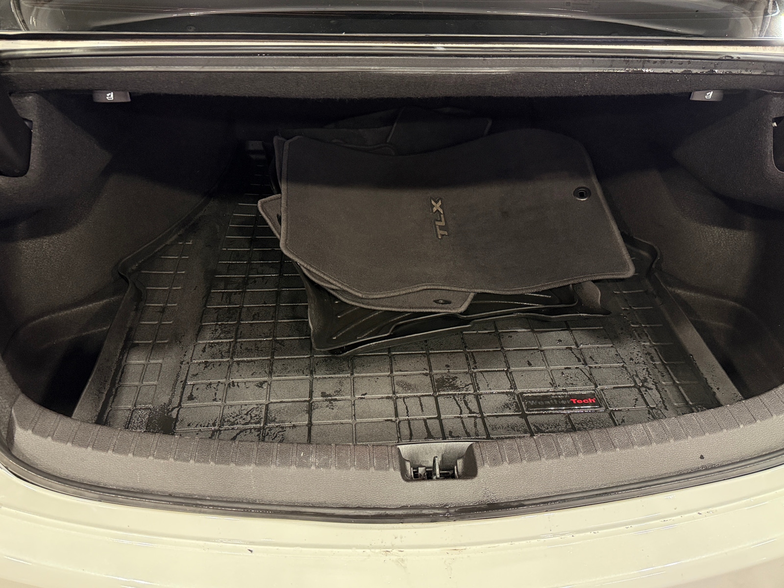 Thumbnail: 2017 Acura TLX - 6