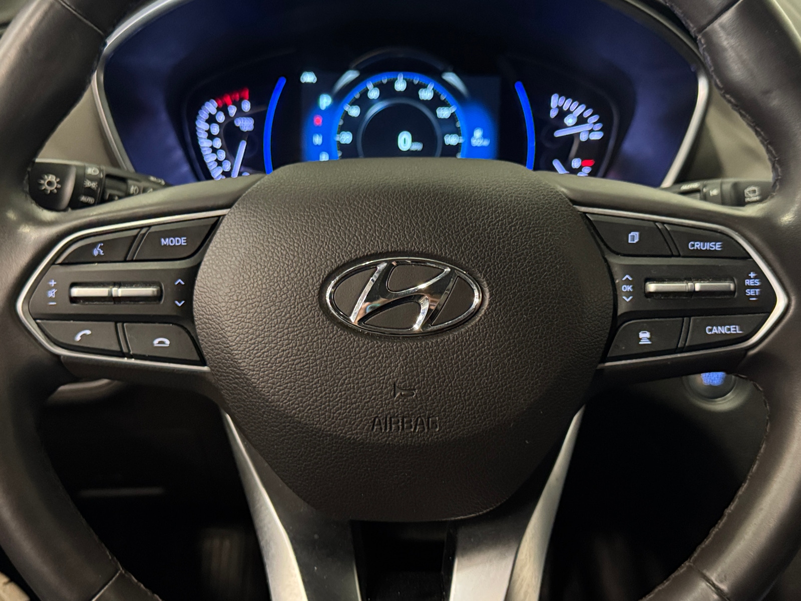 Thumbnail: 2020 Hyundai Santa Fe - 4