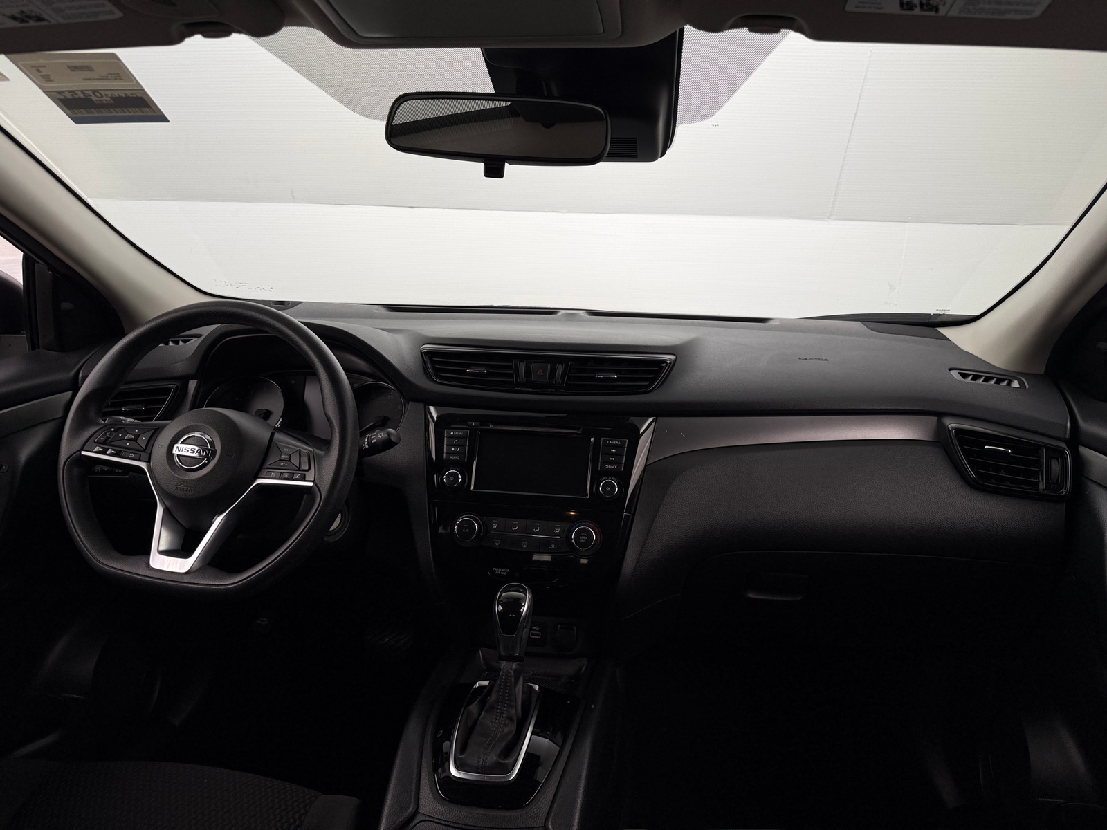 Thumbnail: 2022 Nissan Rogue Sport - 3