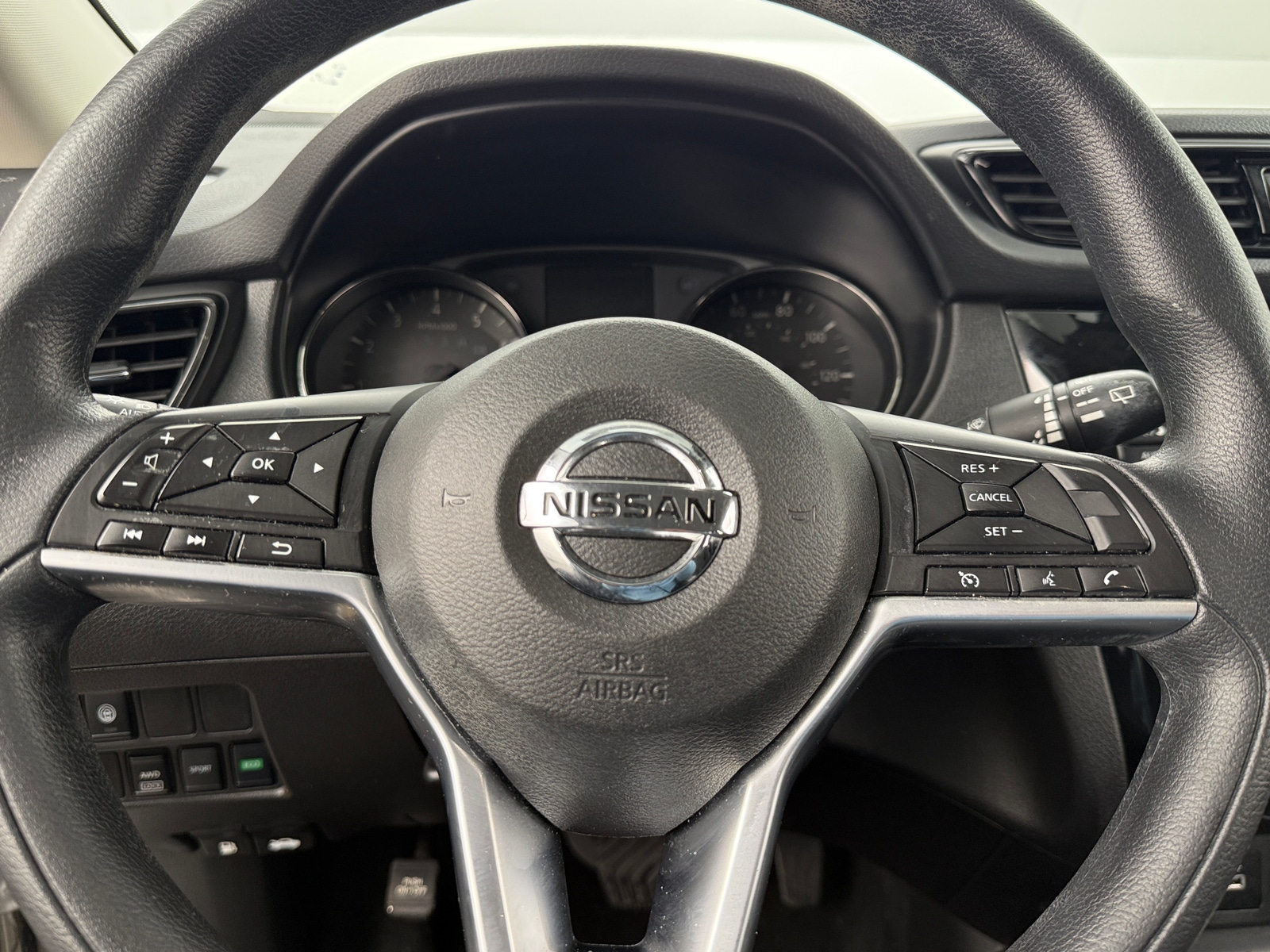 Thumbnail: 2022 Nissan Rogue Sport - 5