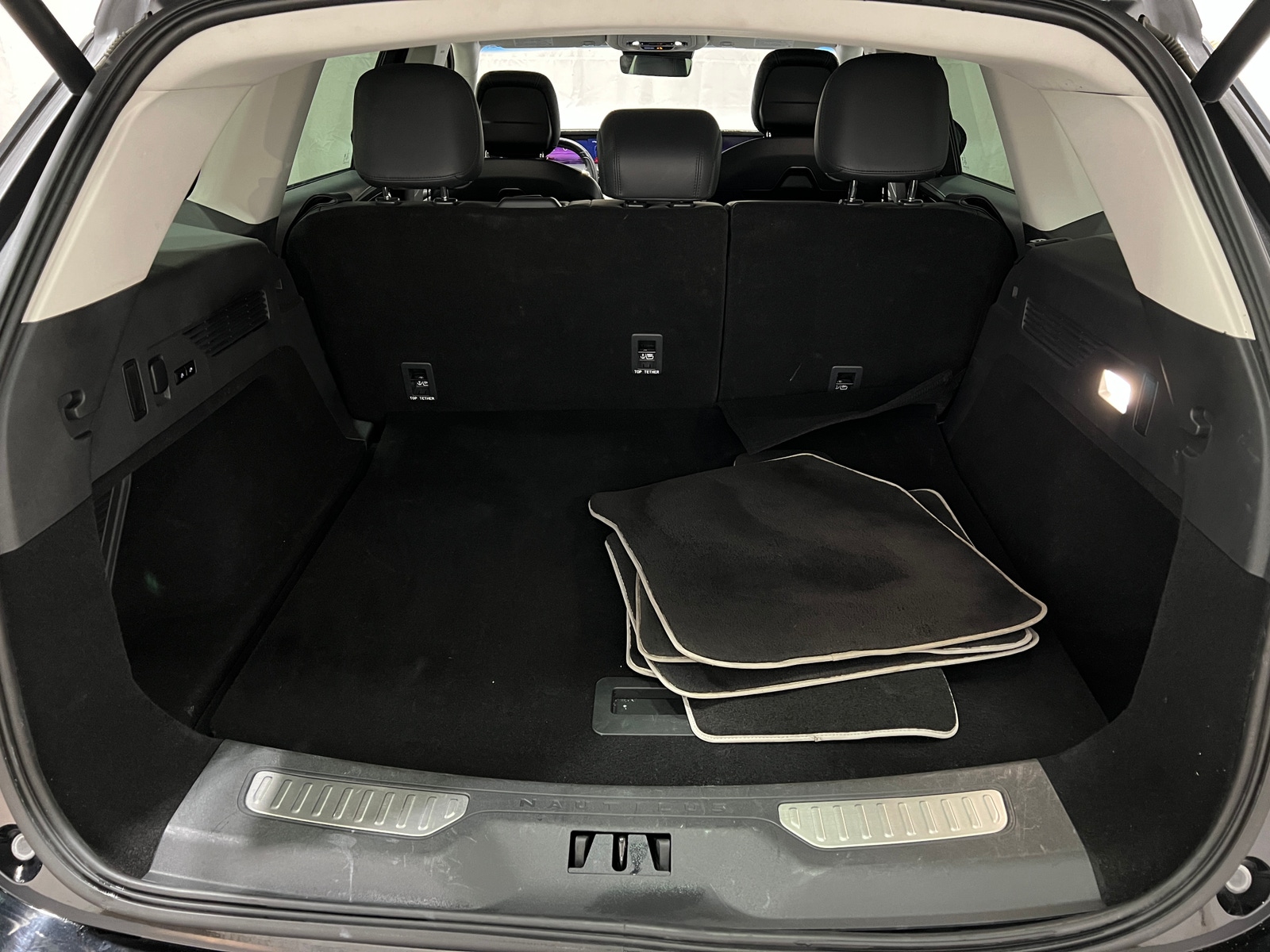 Thumbnail: 2024 Lincoln Nautilus - 6