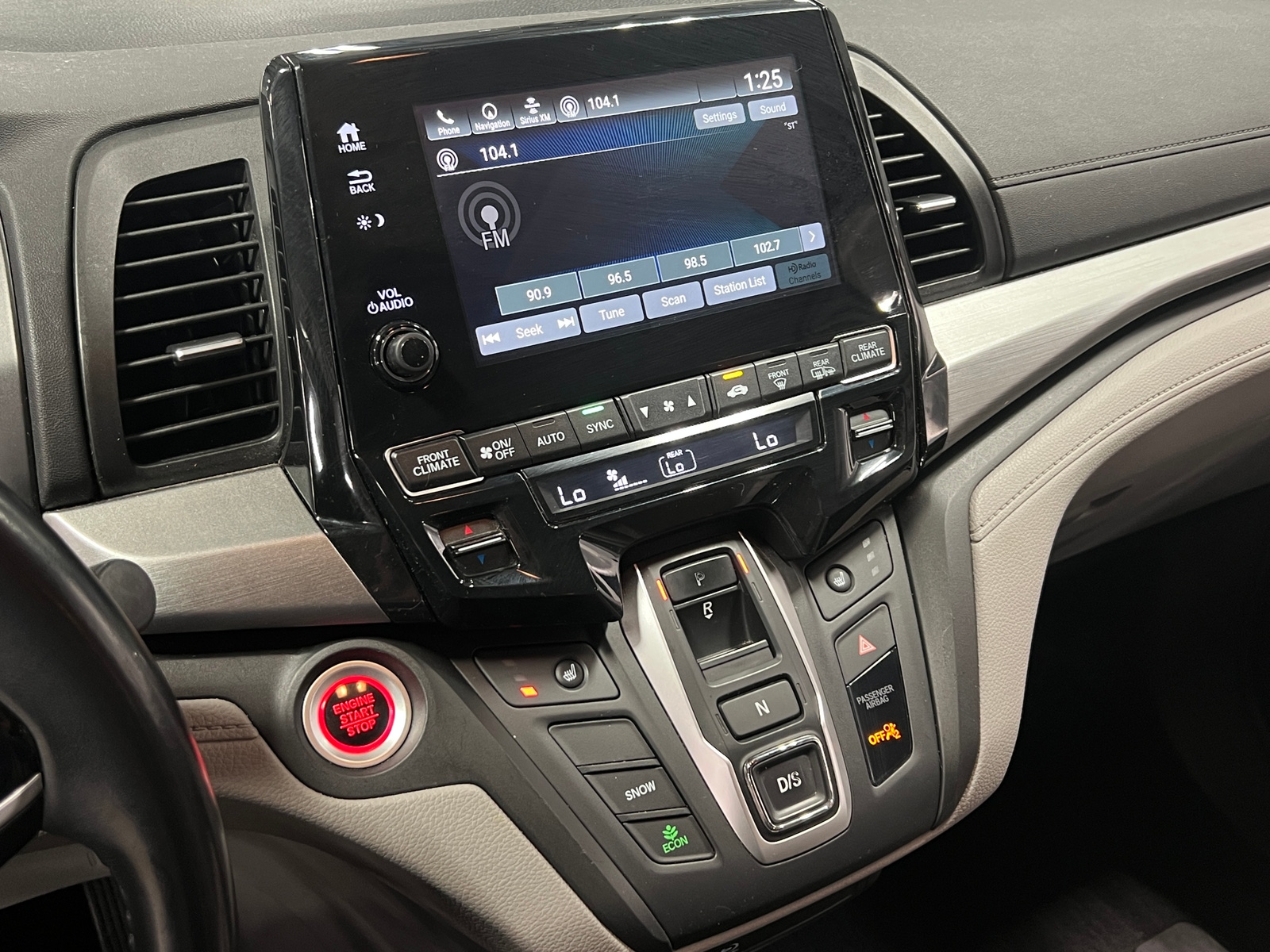 Thumbnail: 2018 Honda Odyssey - 3