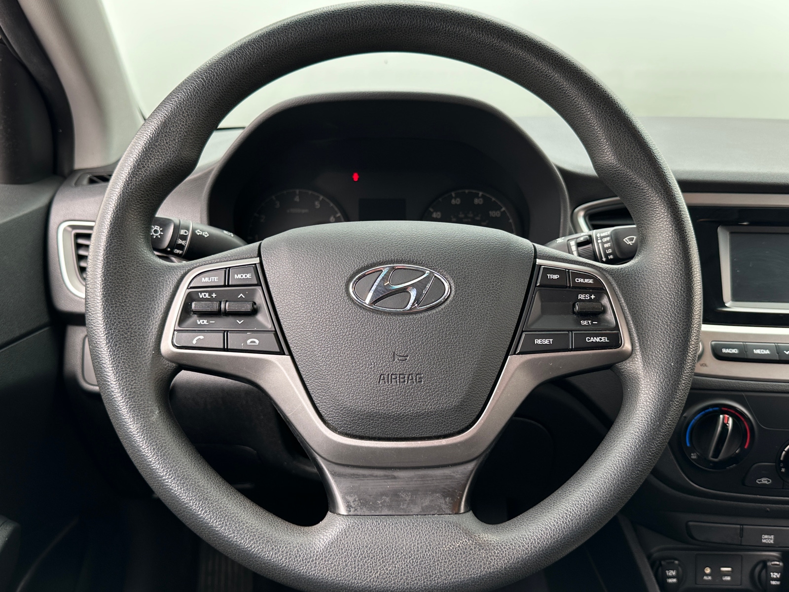 Thumbnail: 2018 Hyundai Accent - 5