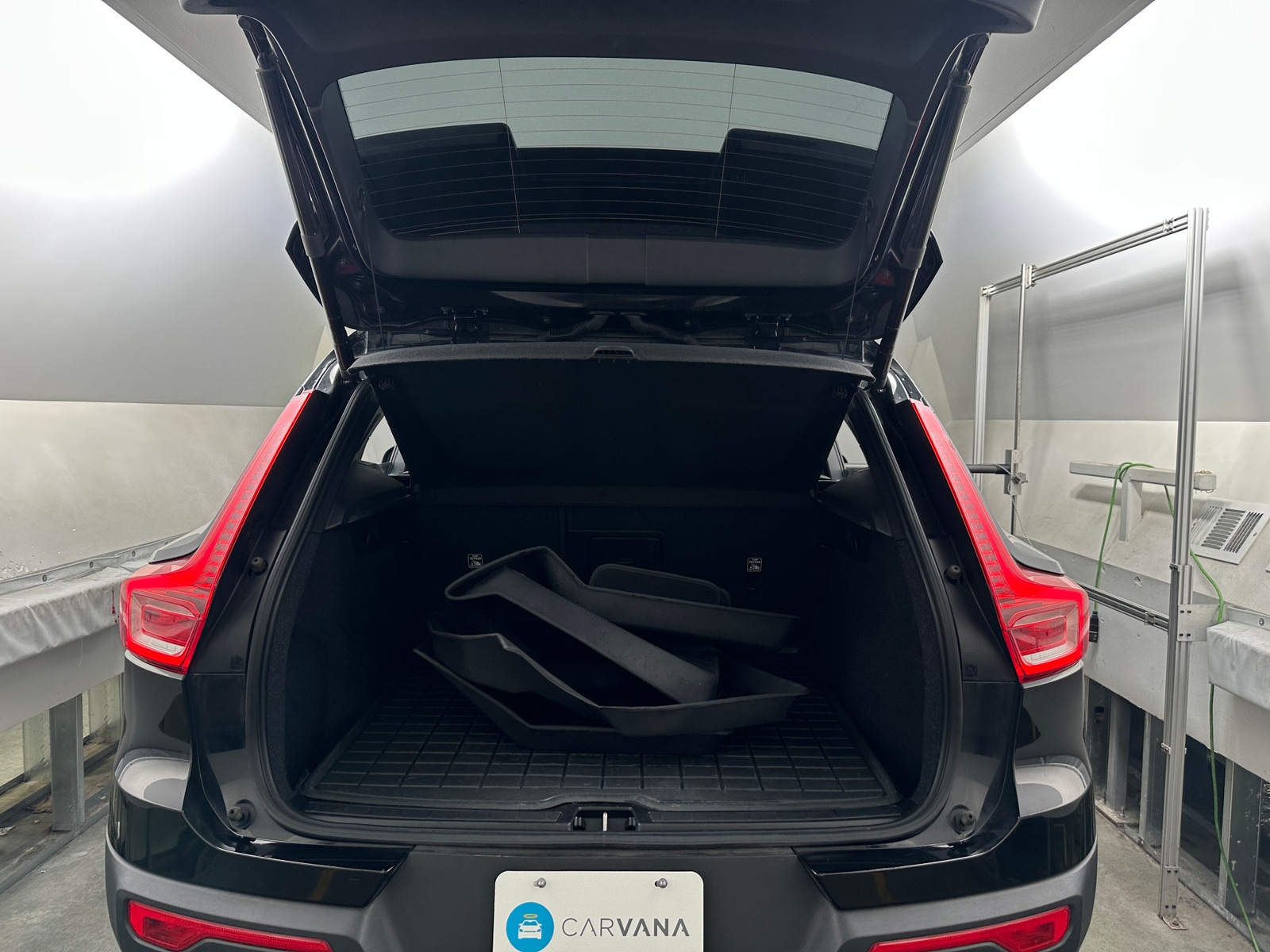 Thumbnail: 2021 Volvo XC40 - 6