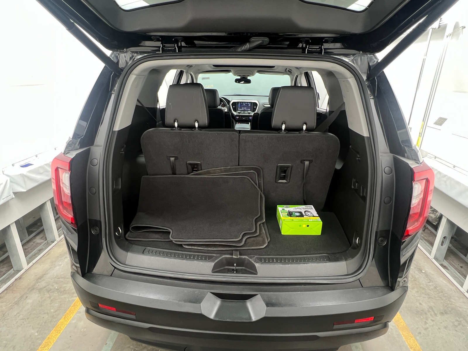 Thumbnail: 2023 GMC Acadia - 6