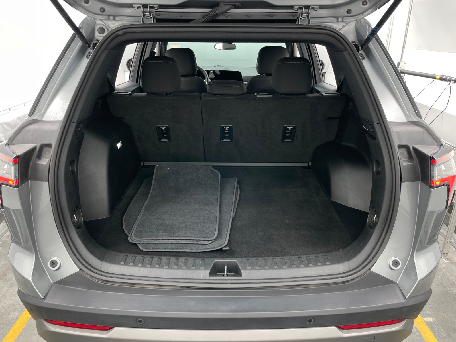 Thumbnail: 2025 Chevrolet Equinox - 7