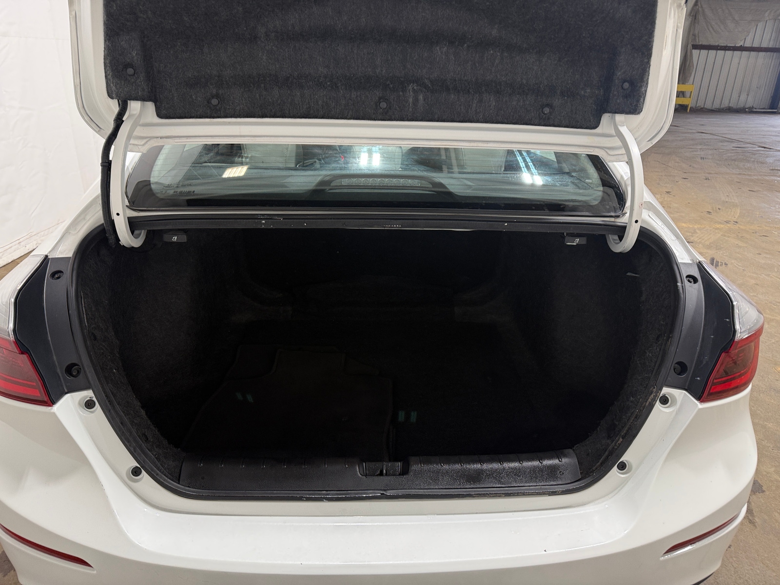 Thumbnail: 2019 Honda Insight - 6