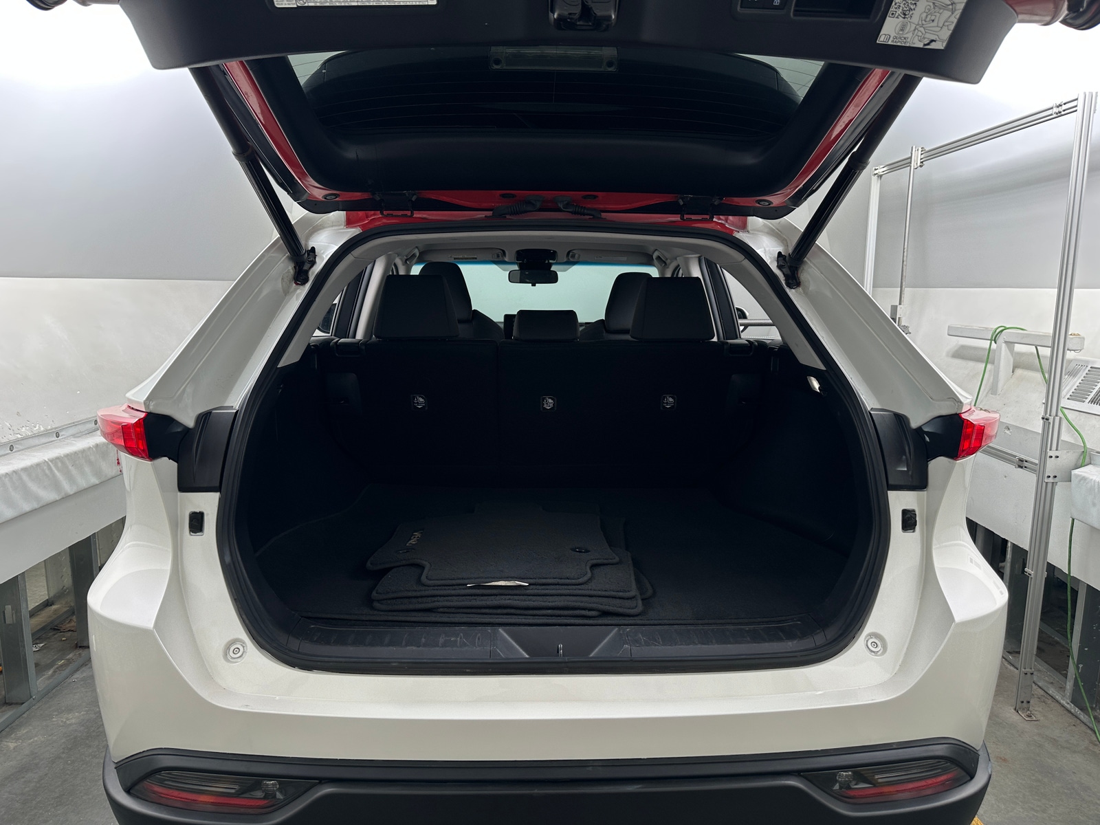 Thumbnail: 2021 Toyota Venza - 7