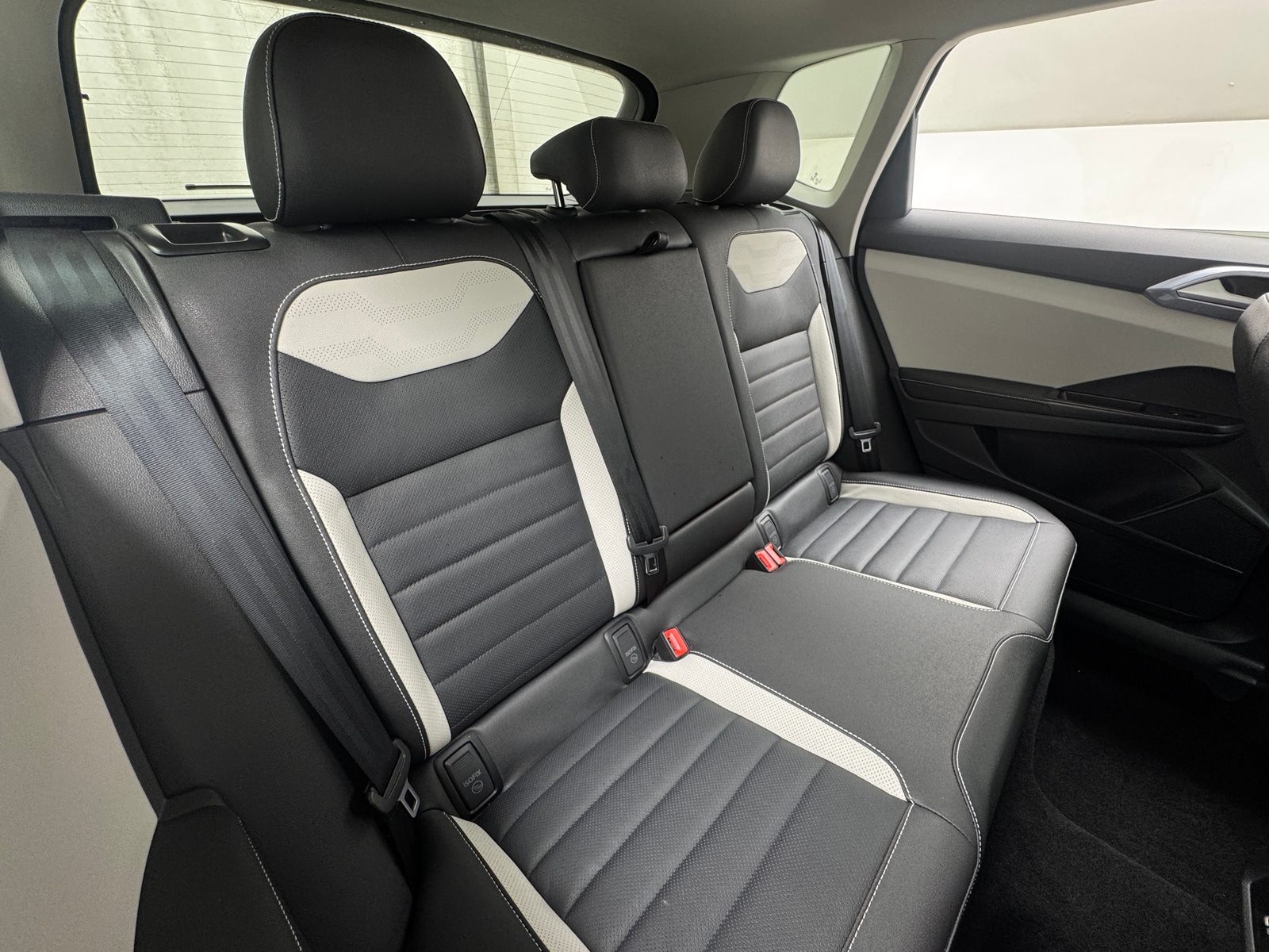 Thumbnail: 2025 Volkswagen Taos - 5