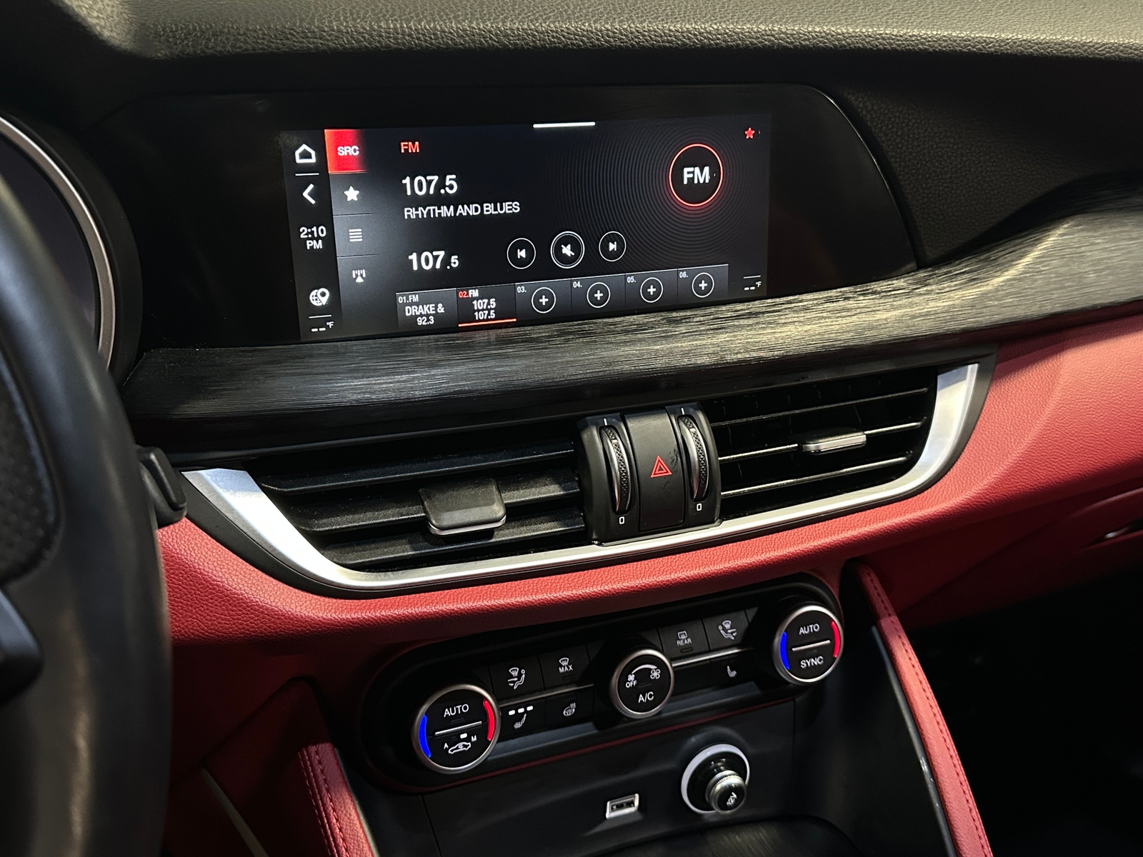 Thumbnail: 2020 Alfa Romeo Stelvio - 3