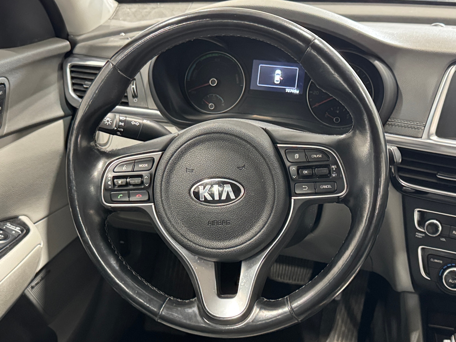 Thumbnail: 2017 Kia Optima - 4