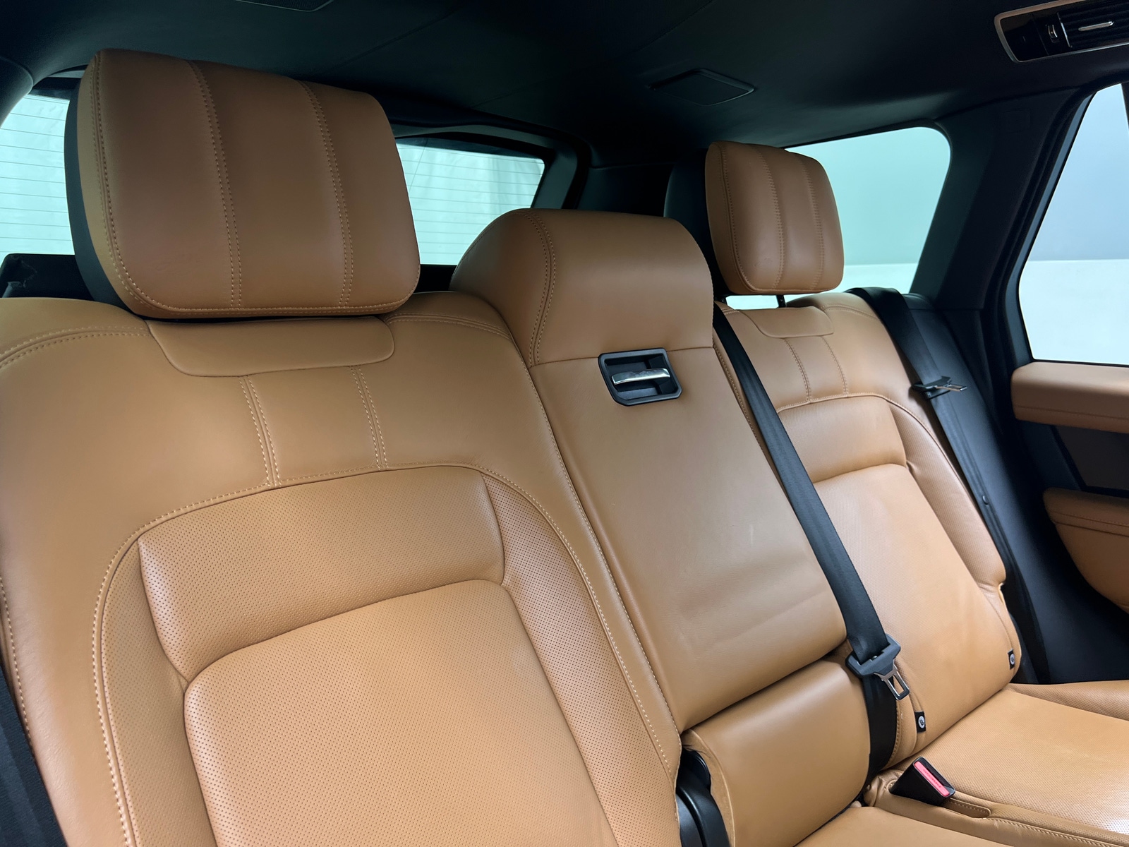 Thumbnail: 2021 Land Rover Range Rover - 5