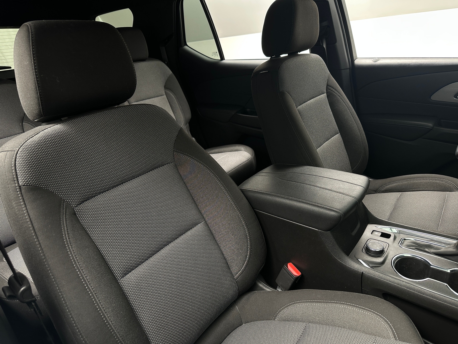 Thumbnail: 2023 Chevrolet Traverse - 2