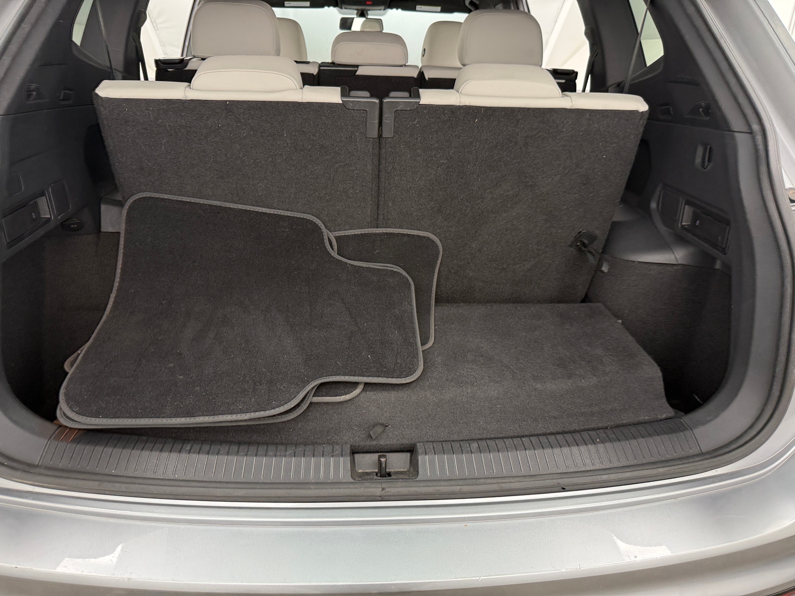 Thumbnail: 2019 Volkswagen Tiguan - 6