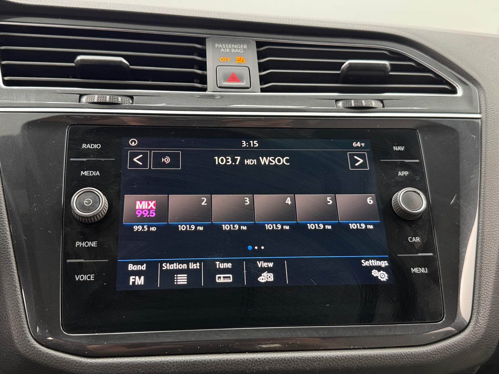 Thumbnail: 2019 Volkswagen Tiguan - 3