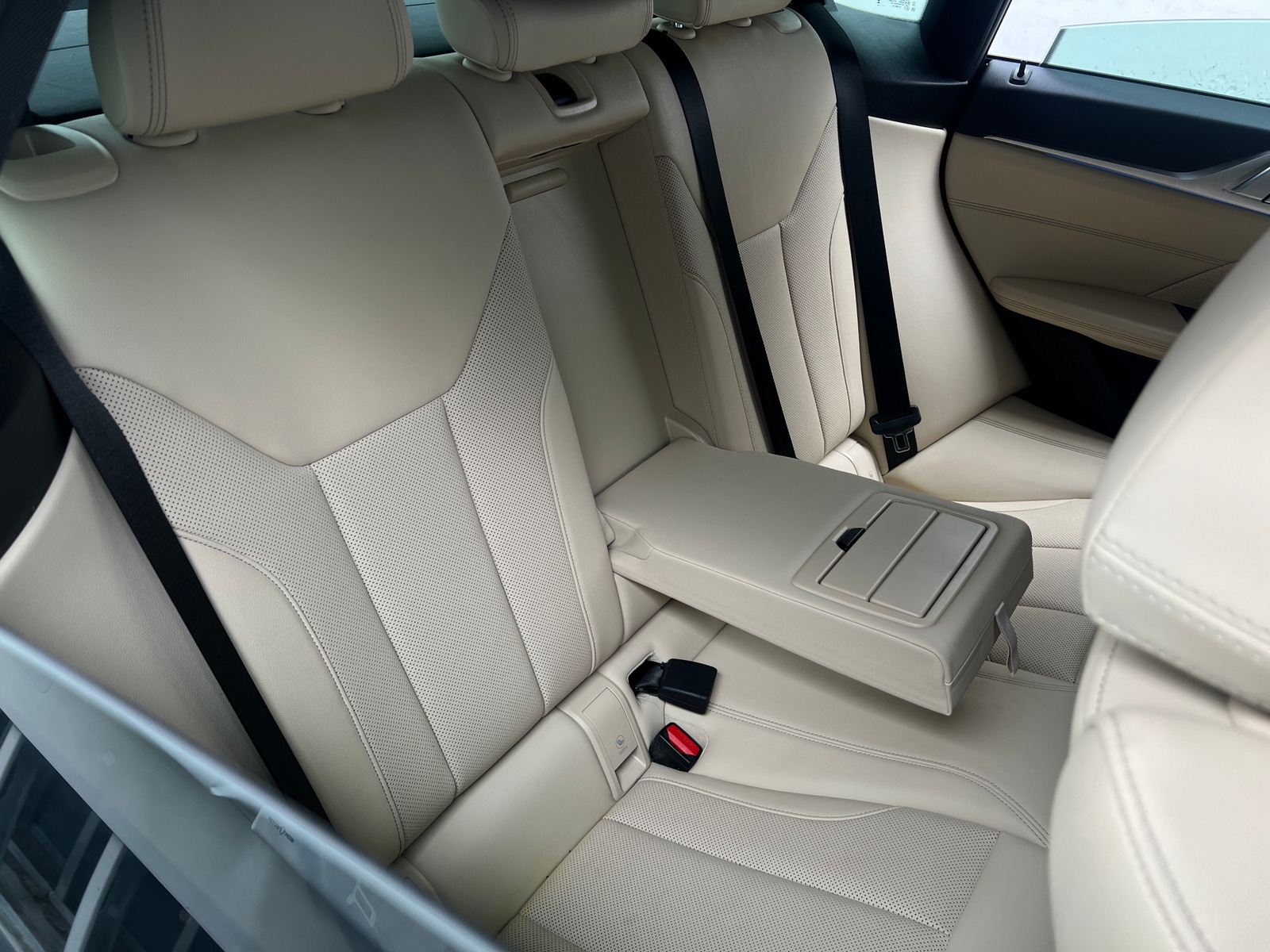 Thumbnail: 2023 BMW i4 - 5