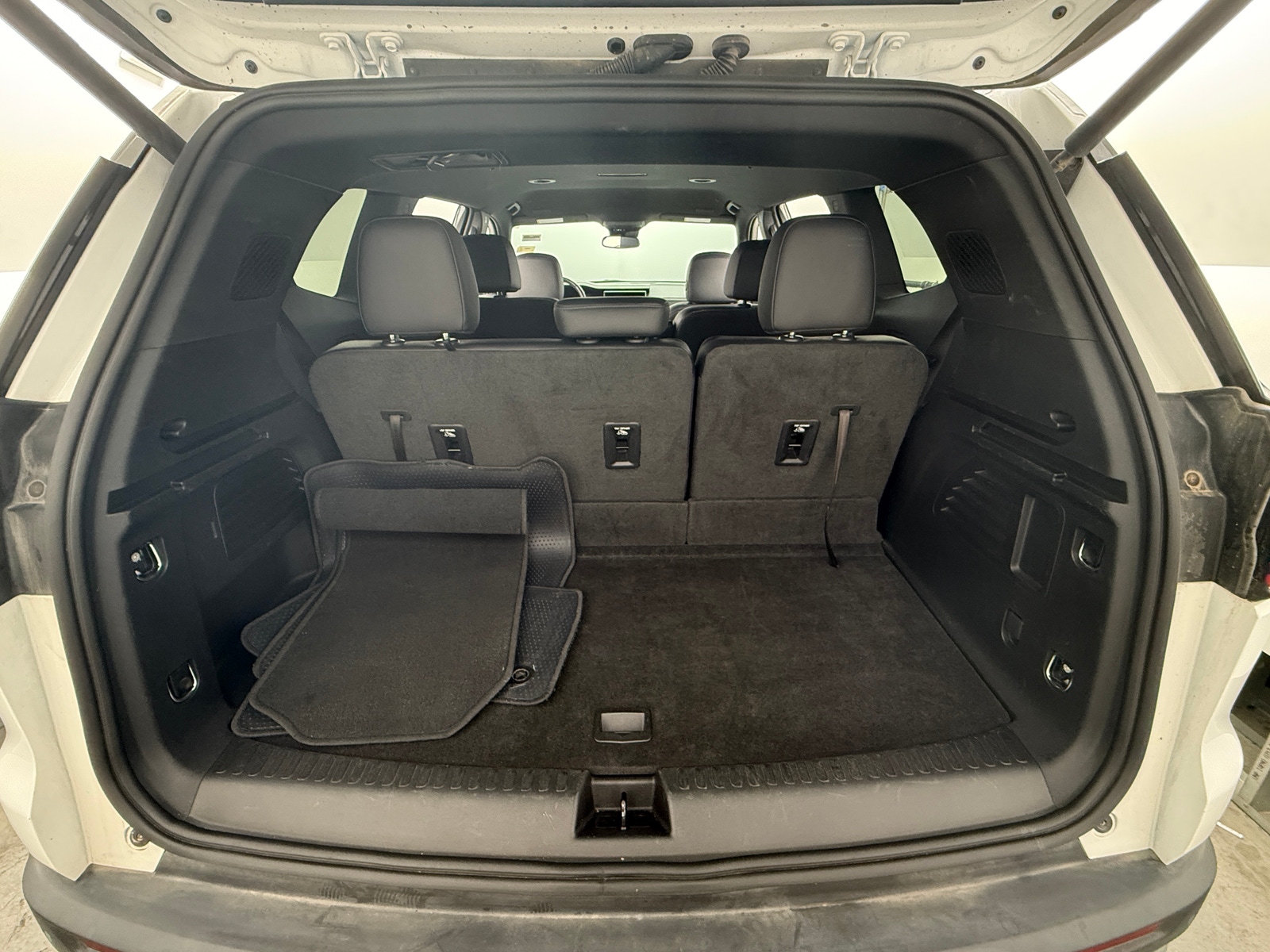 Thumbnail: 2024 GMC Acadia - 6