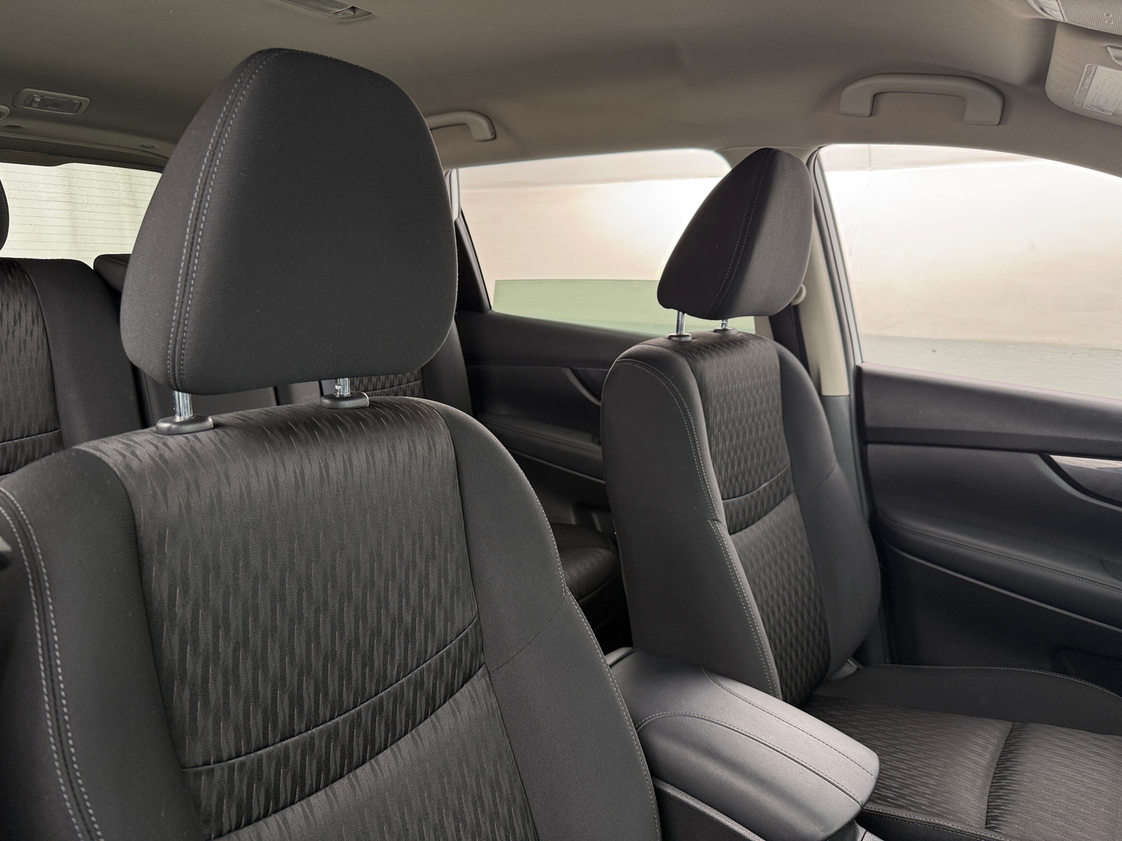 Thumbnail: 2017 Nissan Rogue - 2