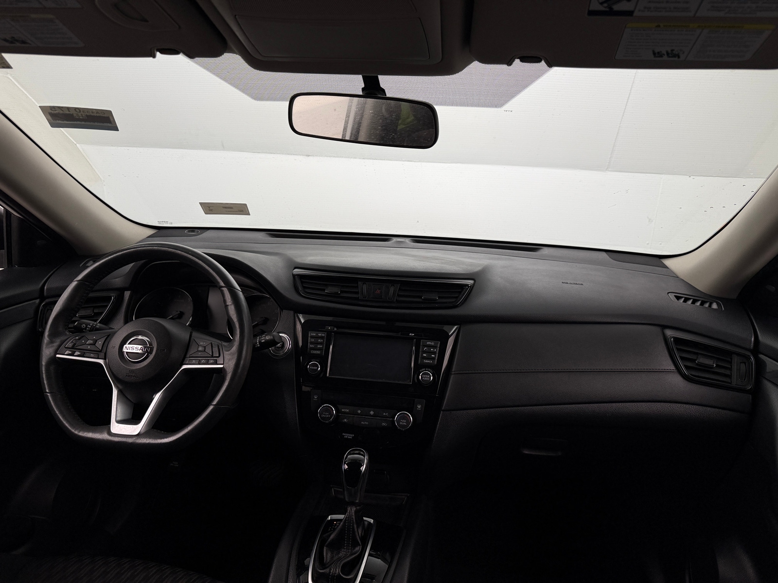 Thumbnail: 2017 Nissan Rogue - 3