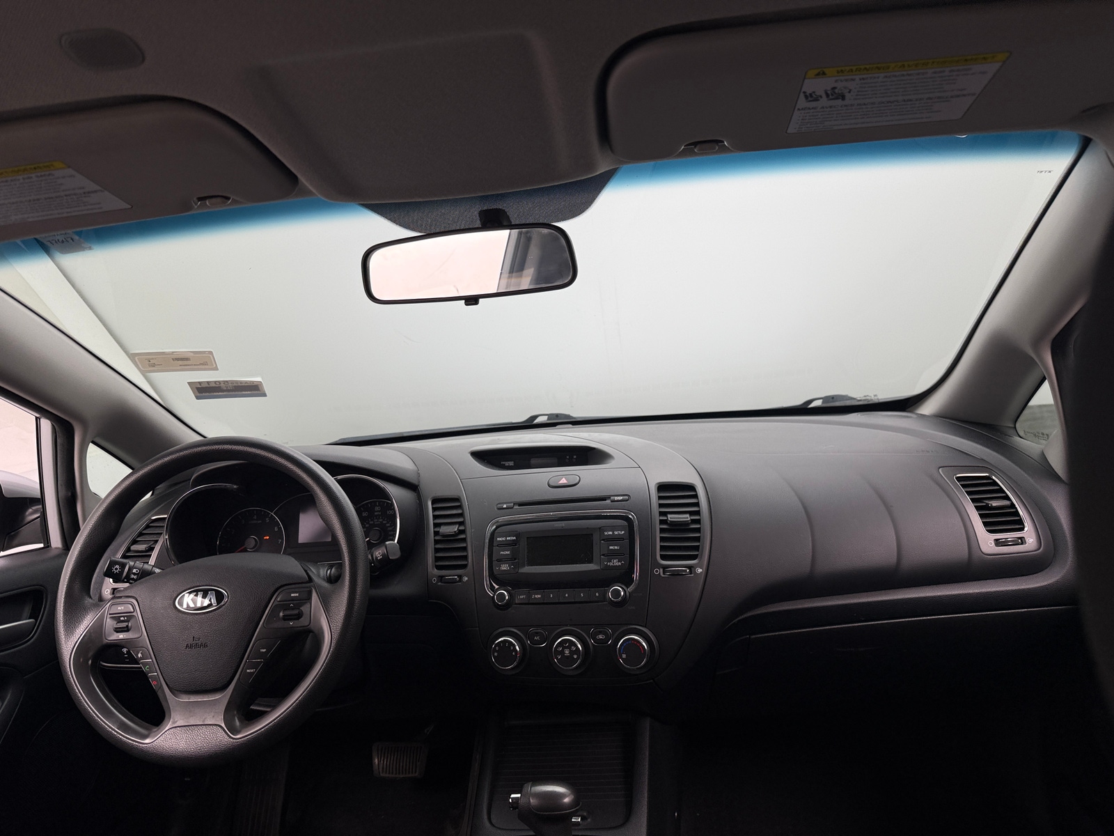 Thumbnail: 2017 Kia Forte - 3