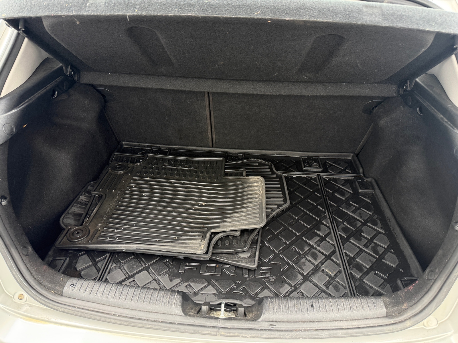 Thumbnail: 2017 Kia Forte - 7