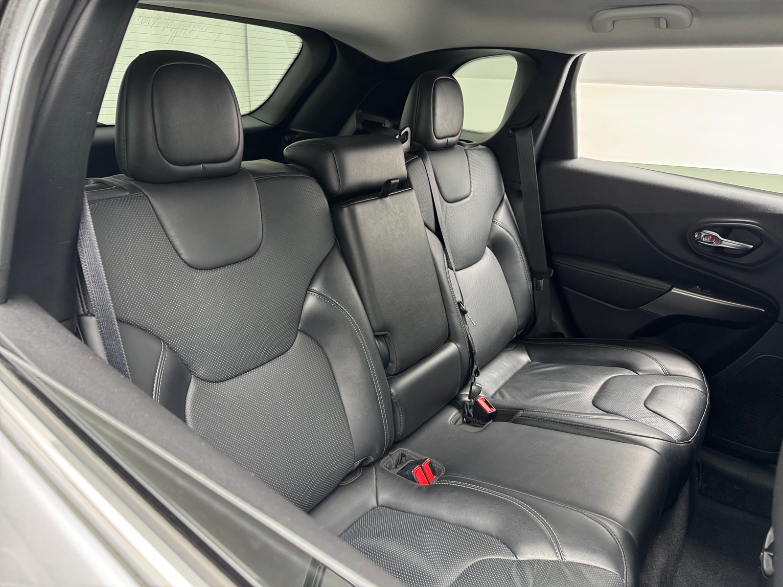 Thumbnail: 2020 Jeep Cherokee - 5