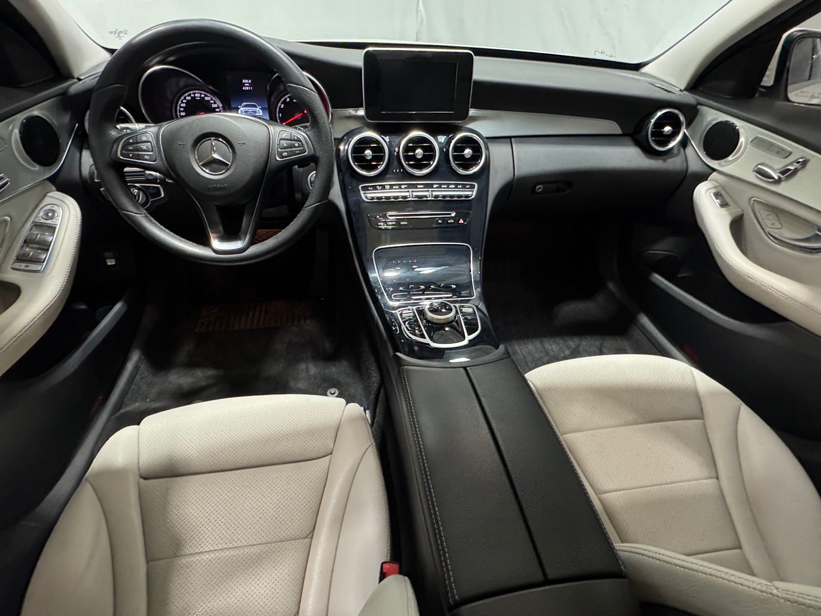 Thumbnail: 2017 Mercedes-Benz C-Class - 2