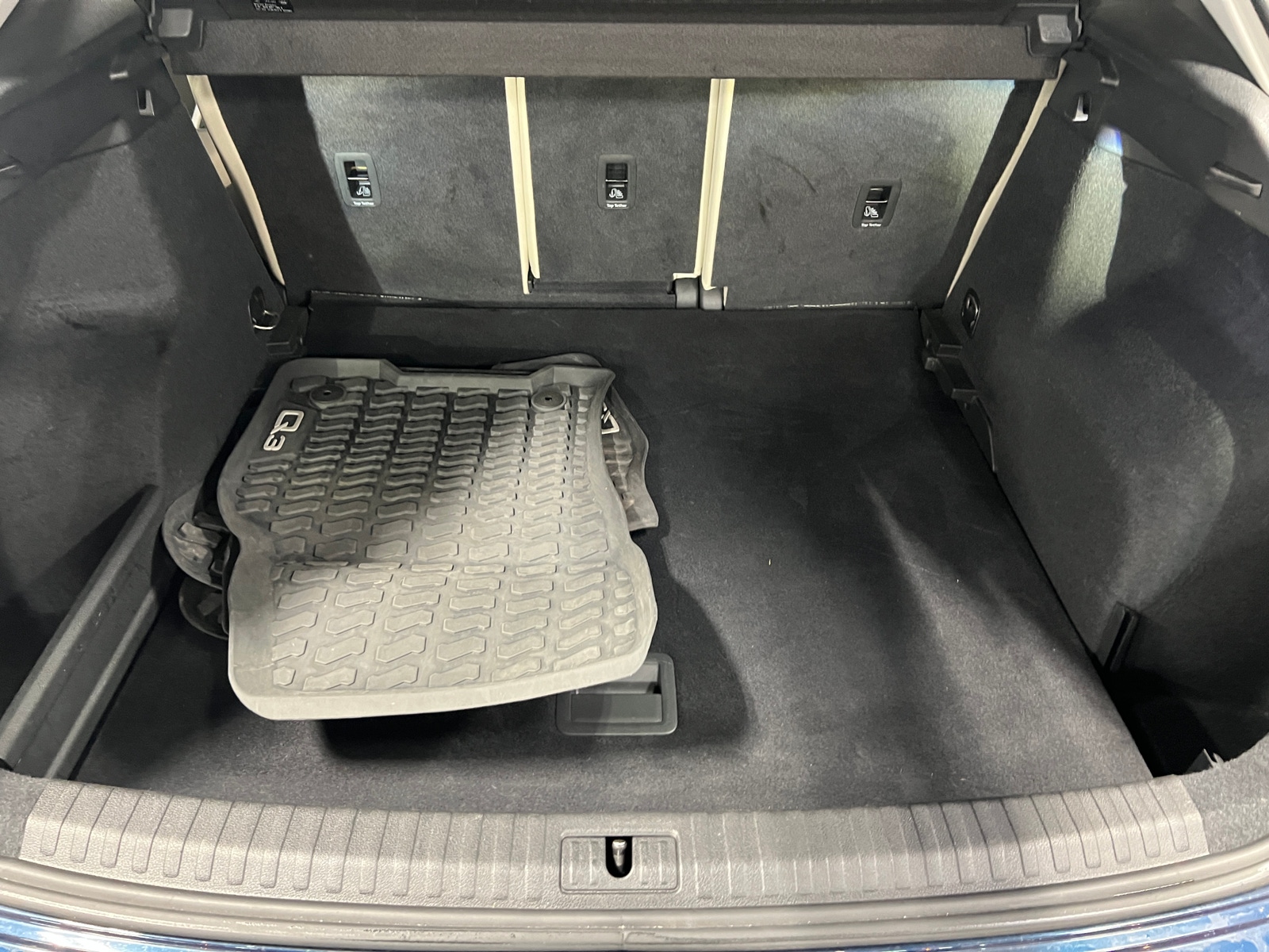 Thumbnail: 2020 Audi Q3 - 6